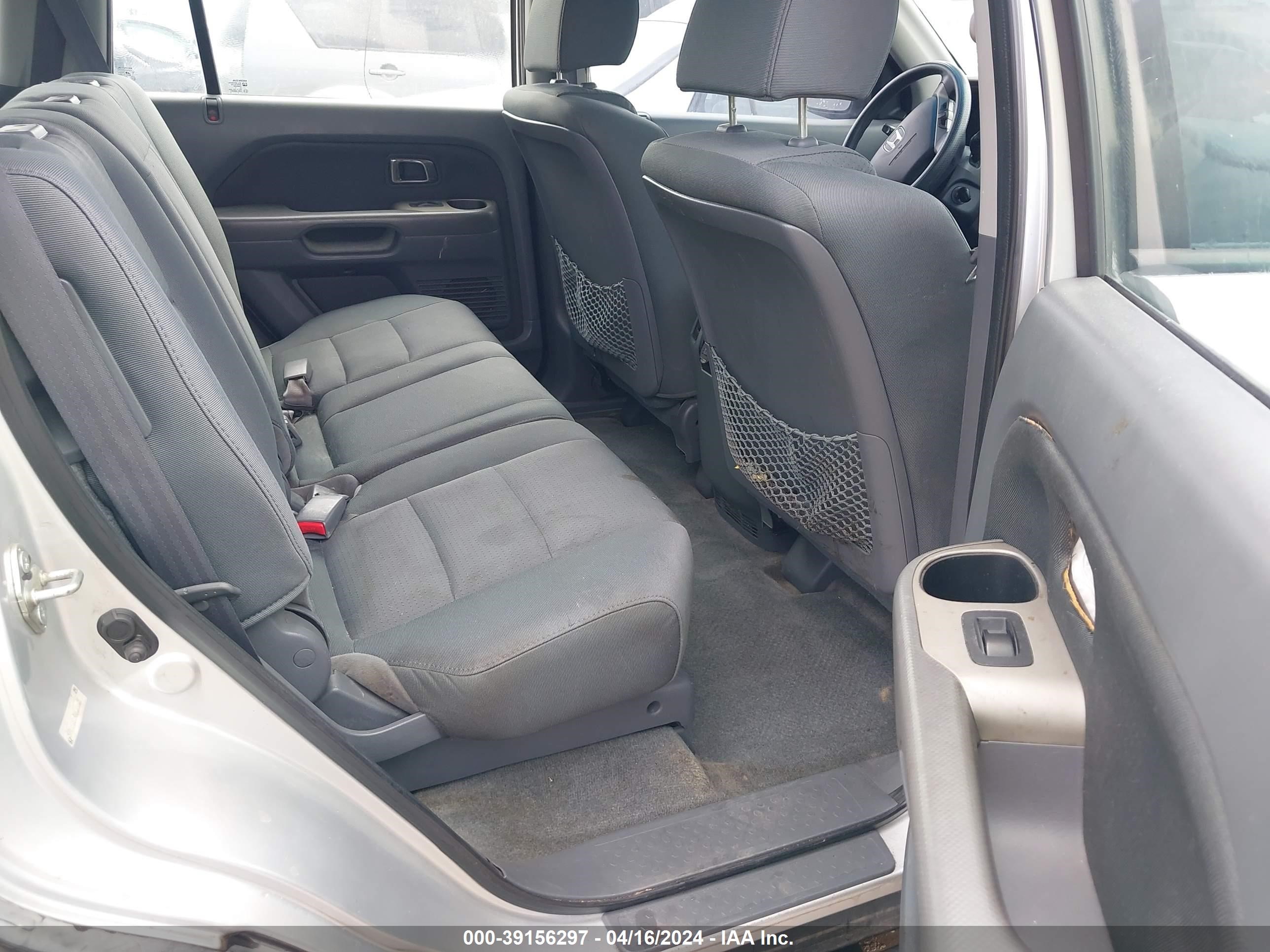 Photo 7 VIN: 5FNYF28196B025628 - HONDA PILOT 