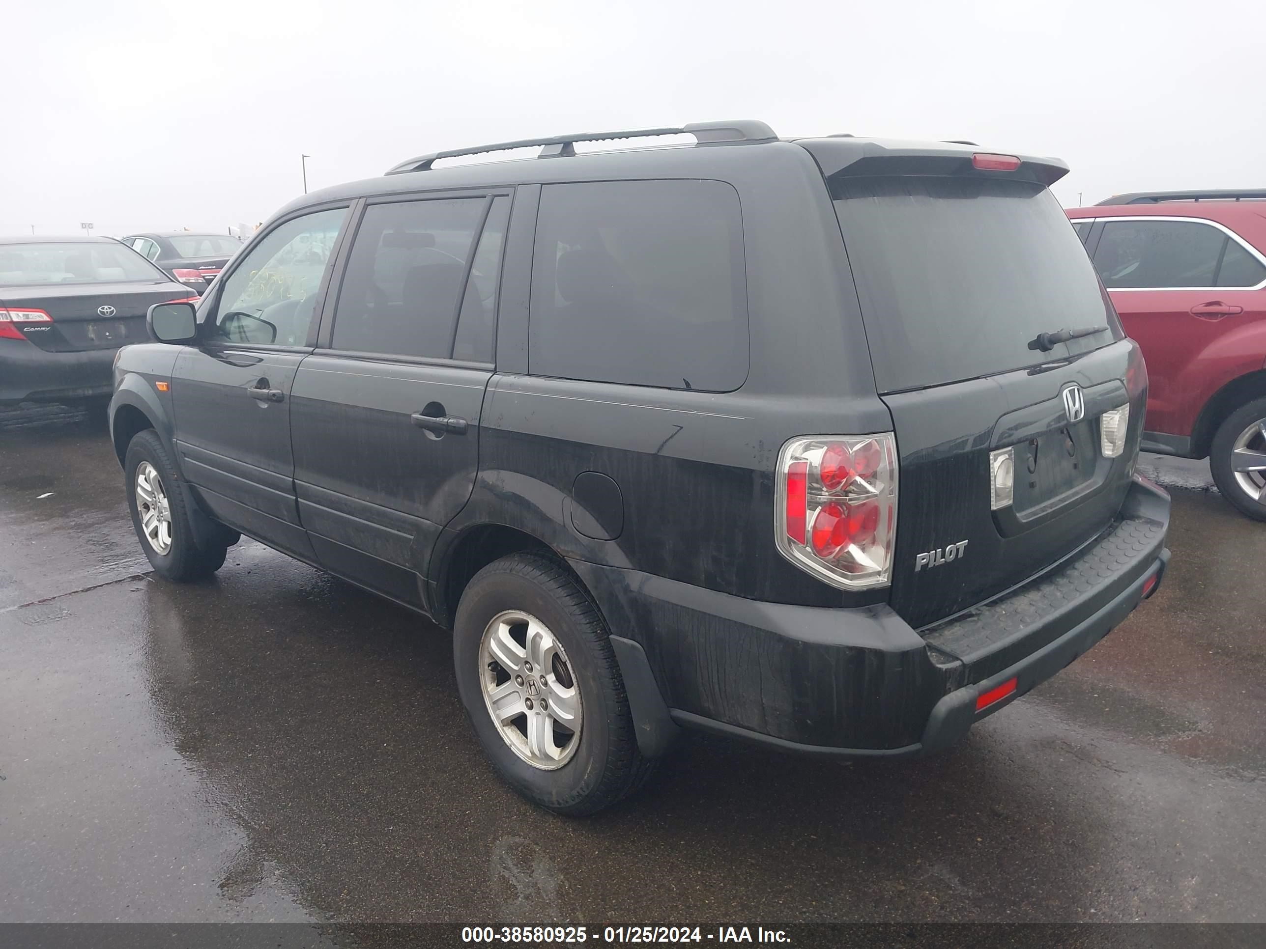 Photo 2 VIN: 5FNYF28208B020250 - HONDA PILOT 