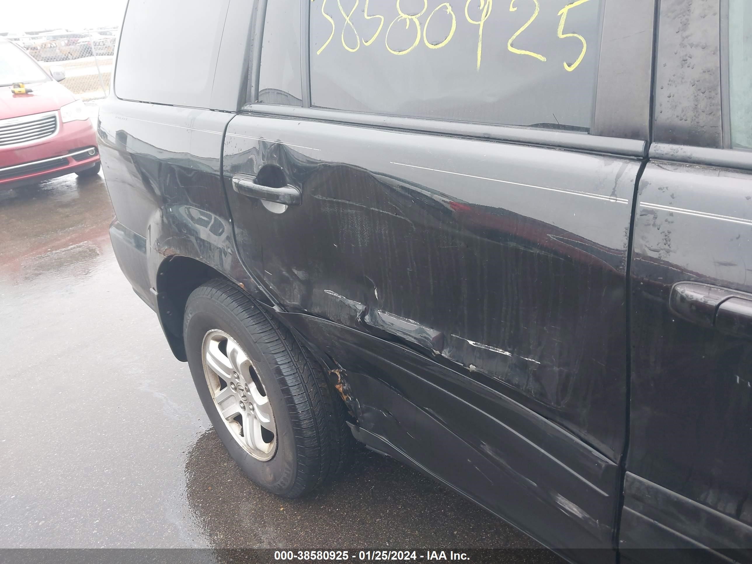 Photo 5 VIN: 5FNYF28208B020250 - HONDA PILOT 