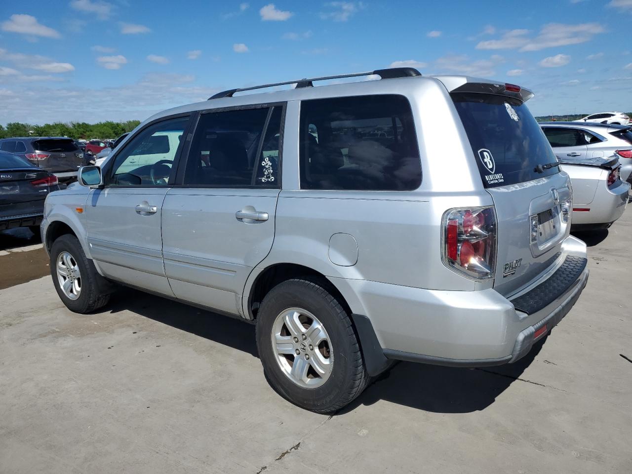 Photo 1 VIN: 5FNYF28238B017892 - HONDA PILOT 