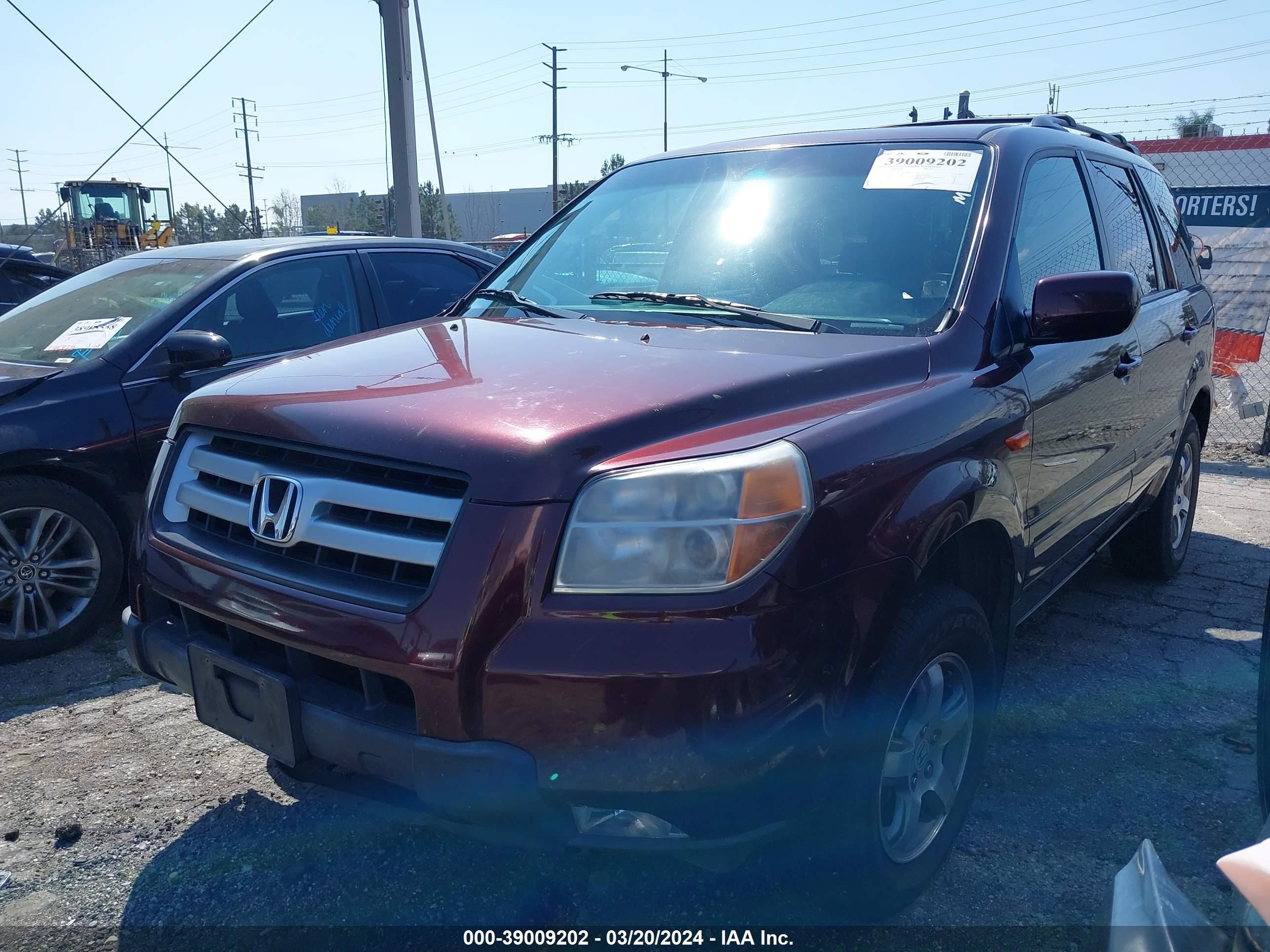 Photo 1 VIN: 5FNYF28308B019897 - HONDA PILOT 