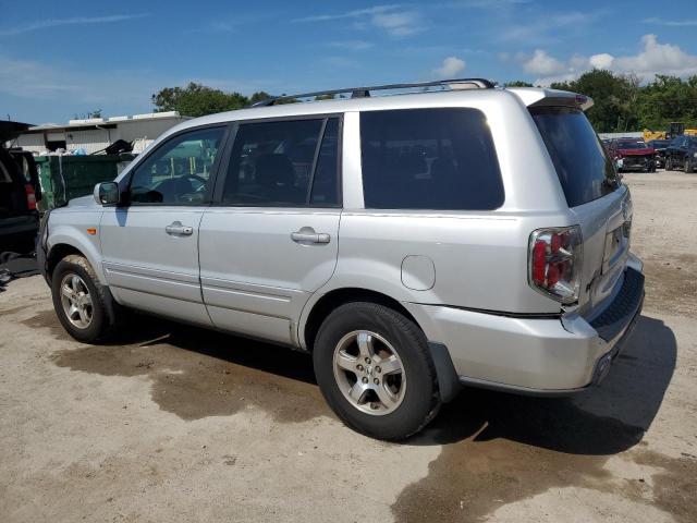 Photo 1 VIN: 5FNYF28318B029628 - HONDA PILOT SE 