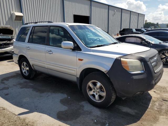 Photo 3 VIN: 5FNYF28318B029628 - HONDA PILOT SE 