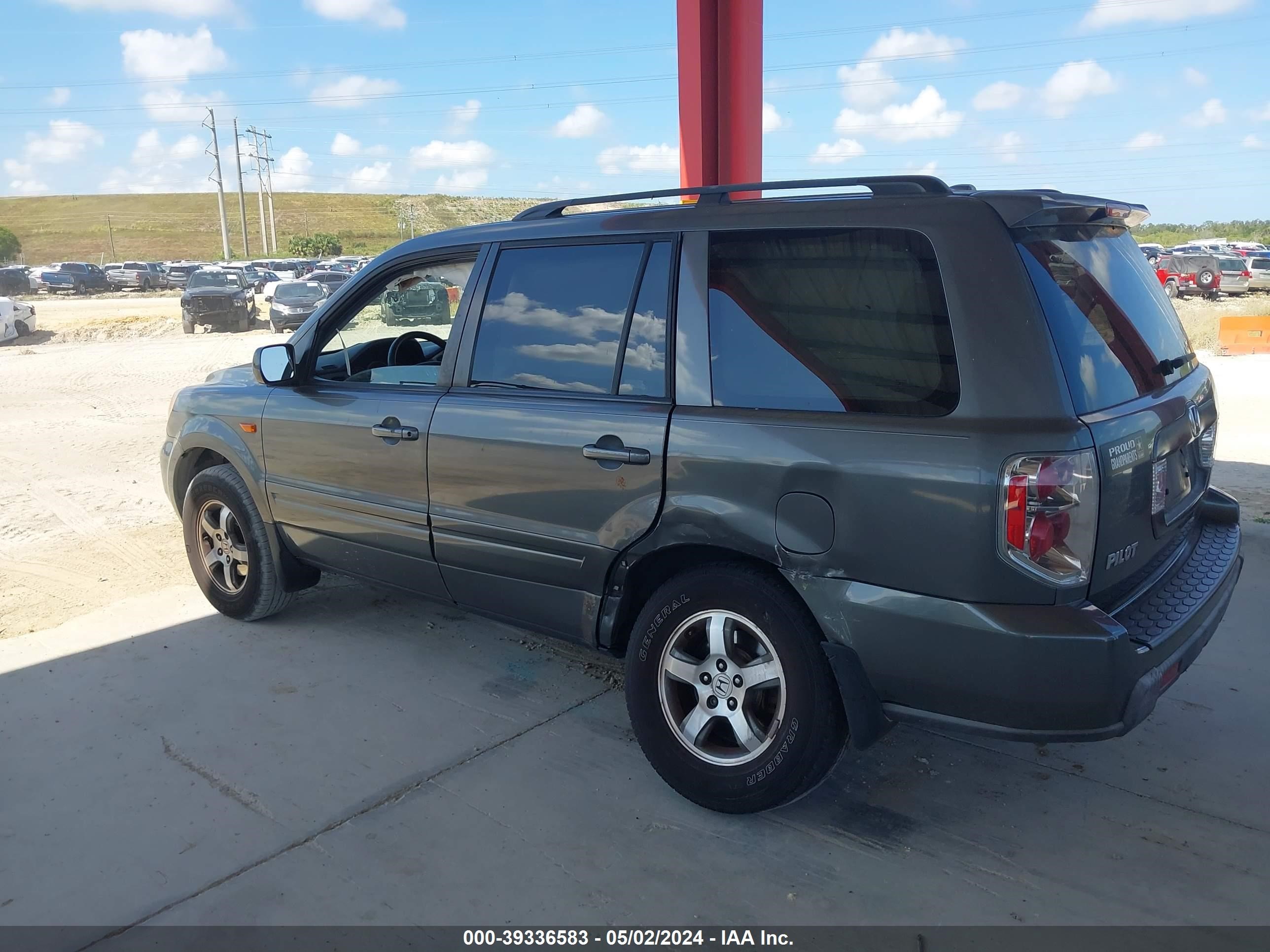 Photo 13 VIN: 5FNYF28348B027100 - HONDA PILOT 