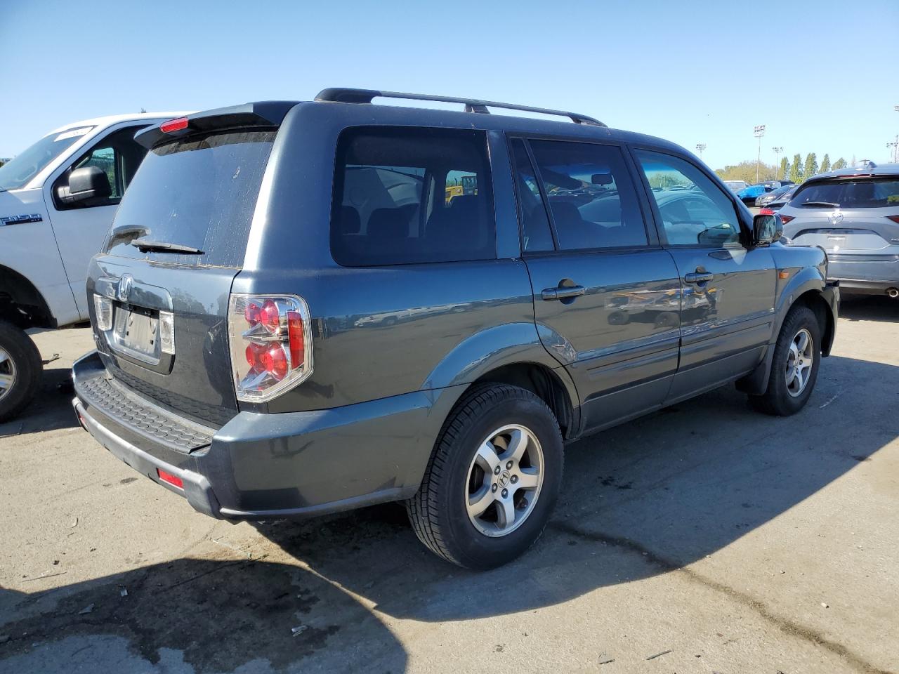 Photo 2 VIN: 5FNYF28406B000238 - HONDA PILOT 