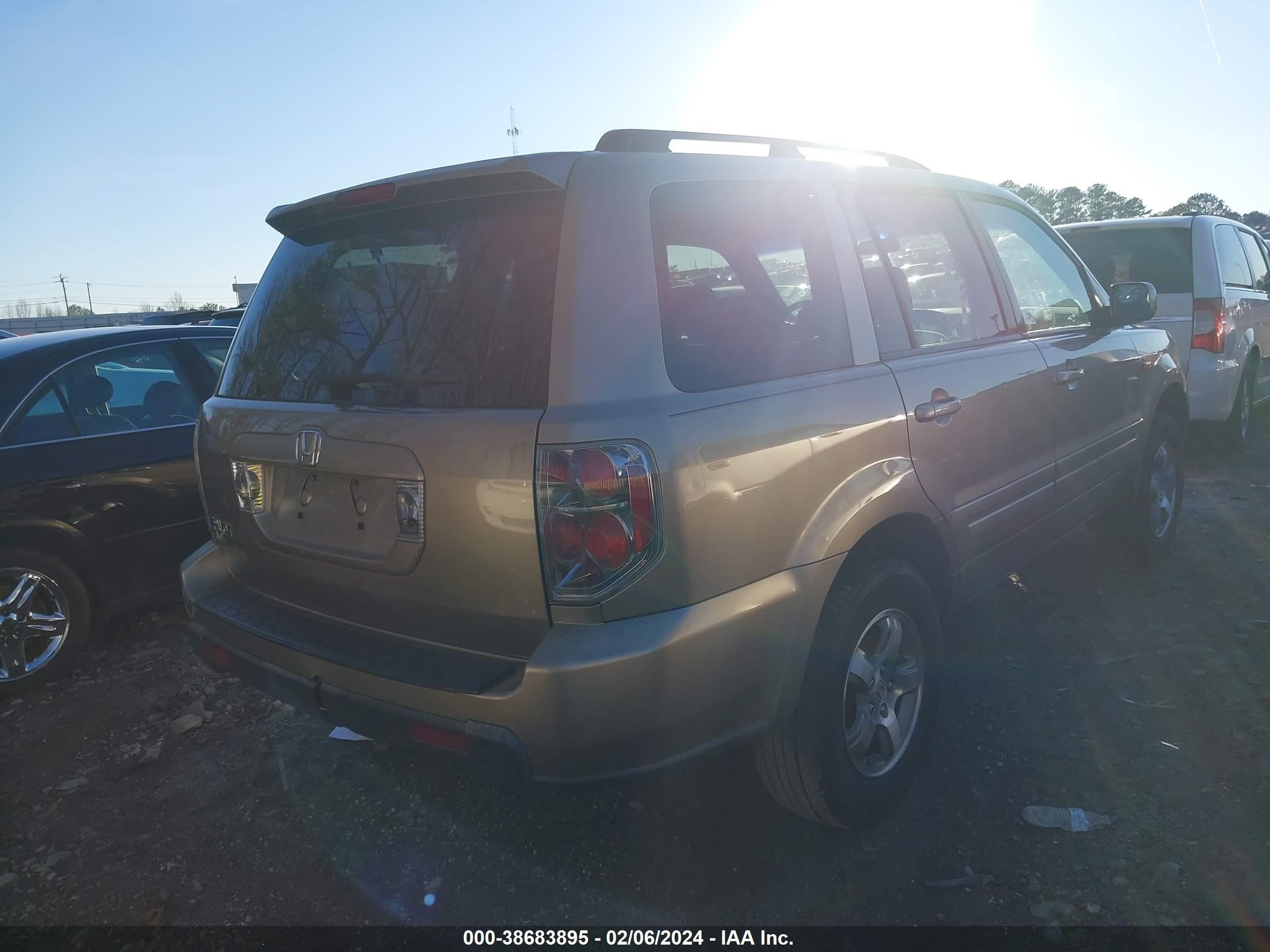 Photo 3 VIN: 5FNYF28417B021889 - HONDA PILOT 