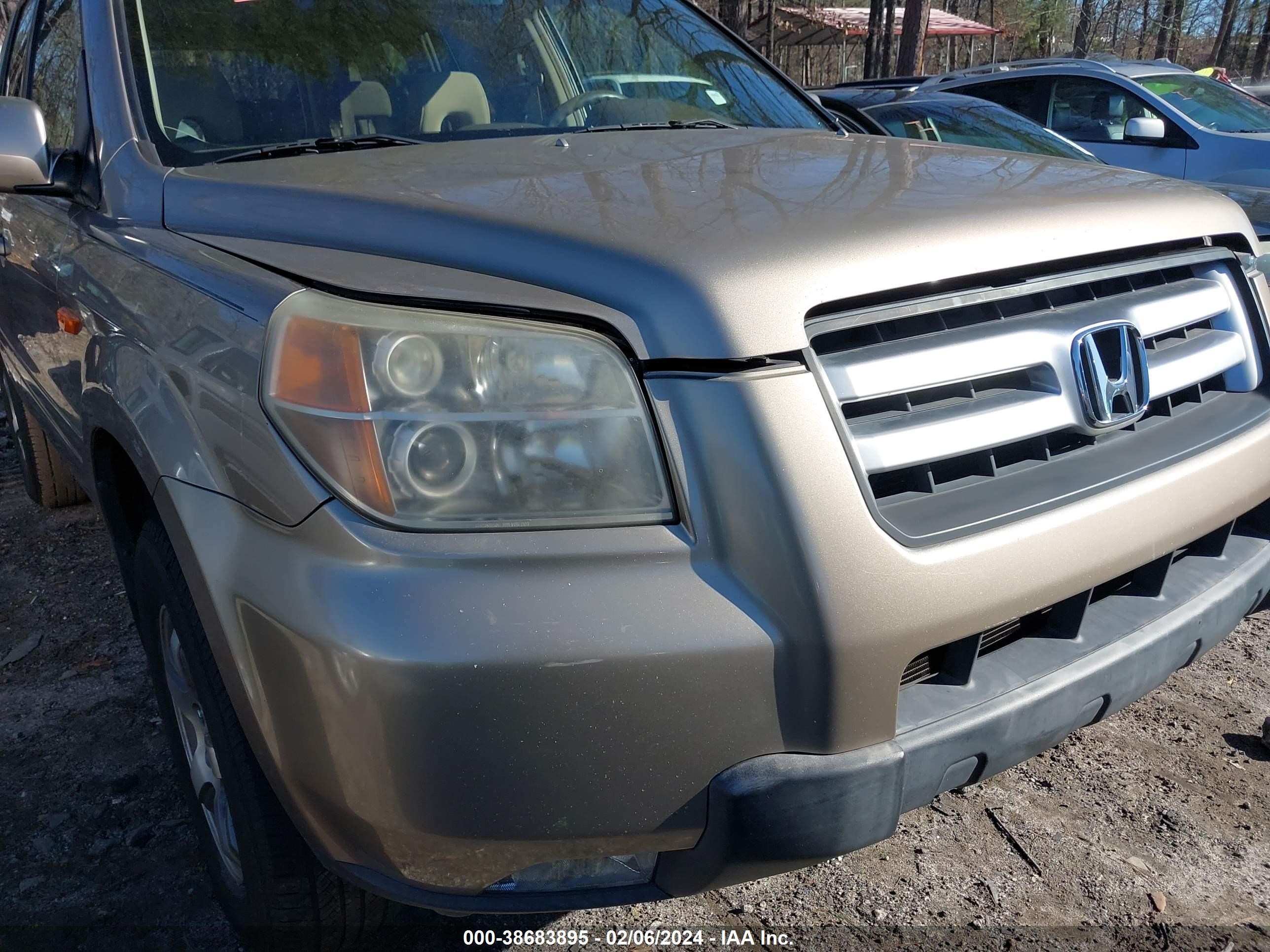 Photo 5 VIN: 5FNYF28417B021889 - HONDA PILOT 