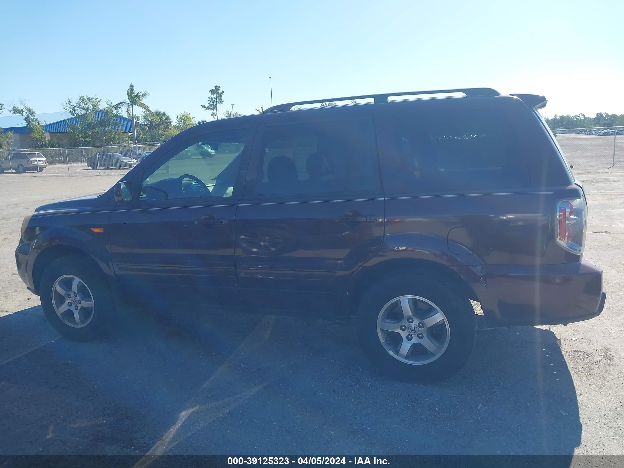 Photo 13 VIN: 5FNYF28437B021389 - HONDA PILOT 