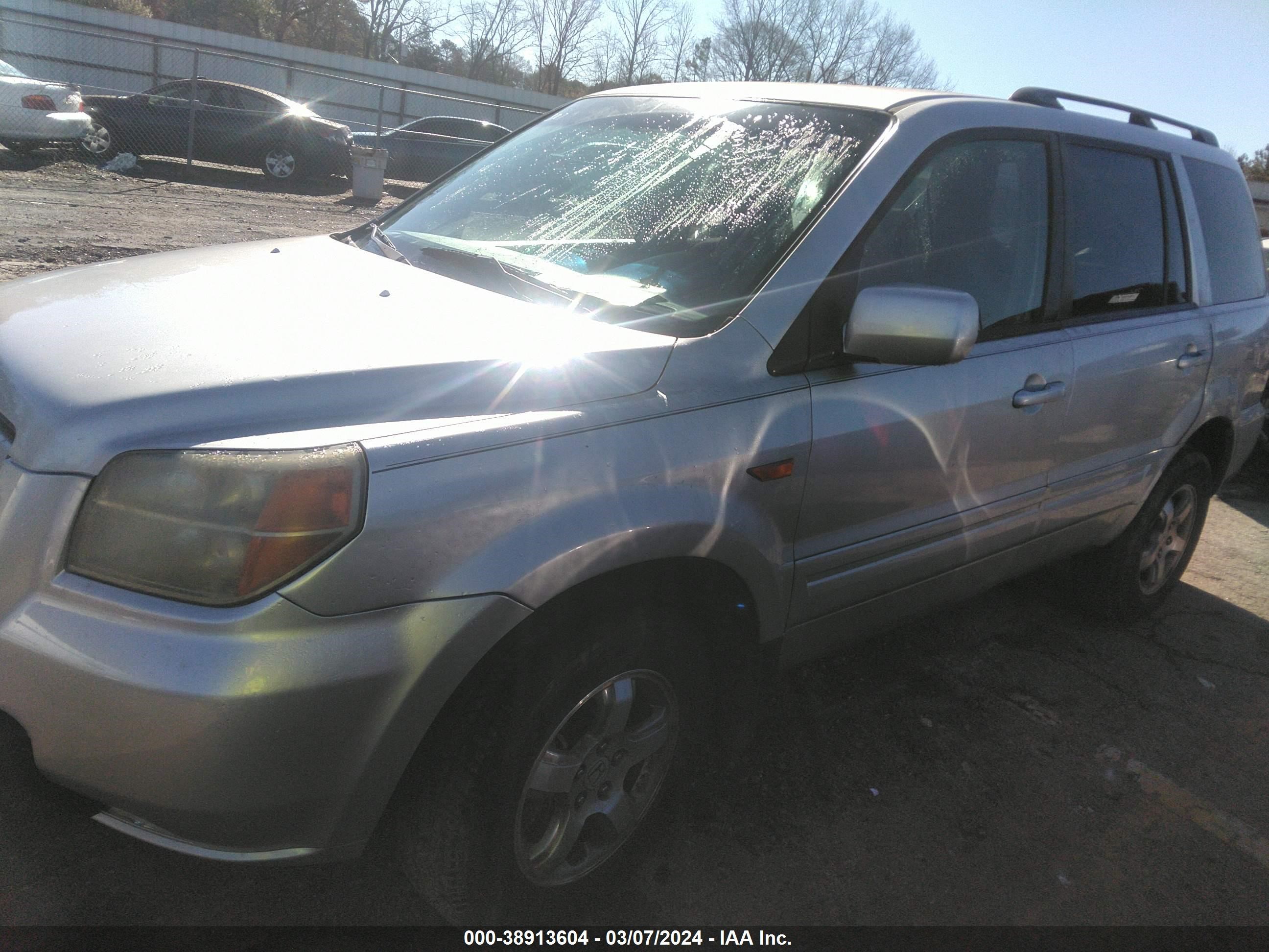 Photo 1 VIN: 5FNYF28477B043640 - HONDA PILOT 