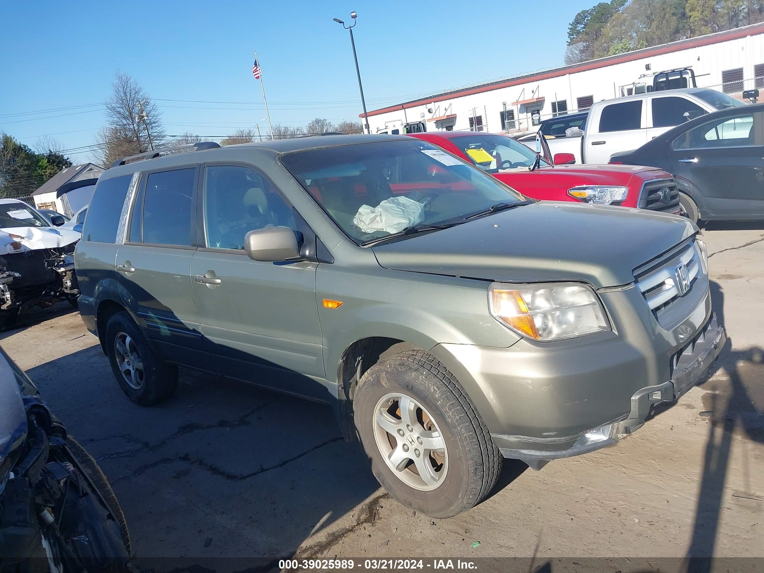 Photo 13 VIN: 5FNYF28488B016495 - HONDA PILOT 