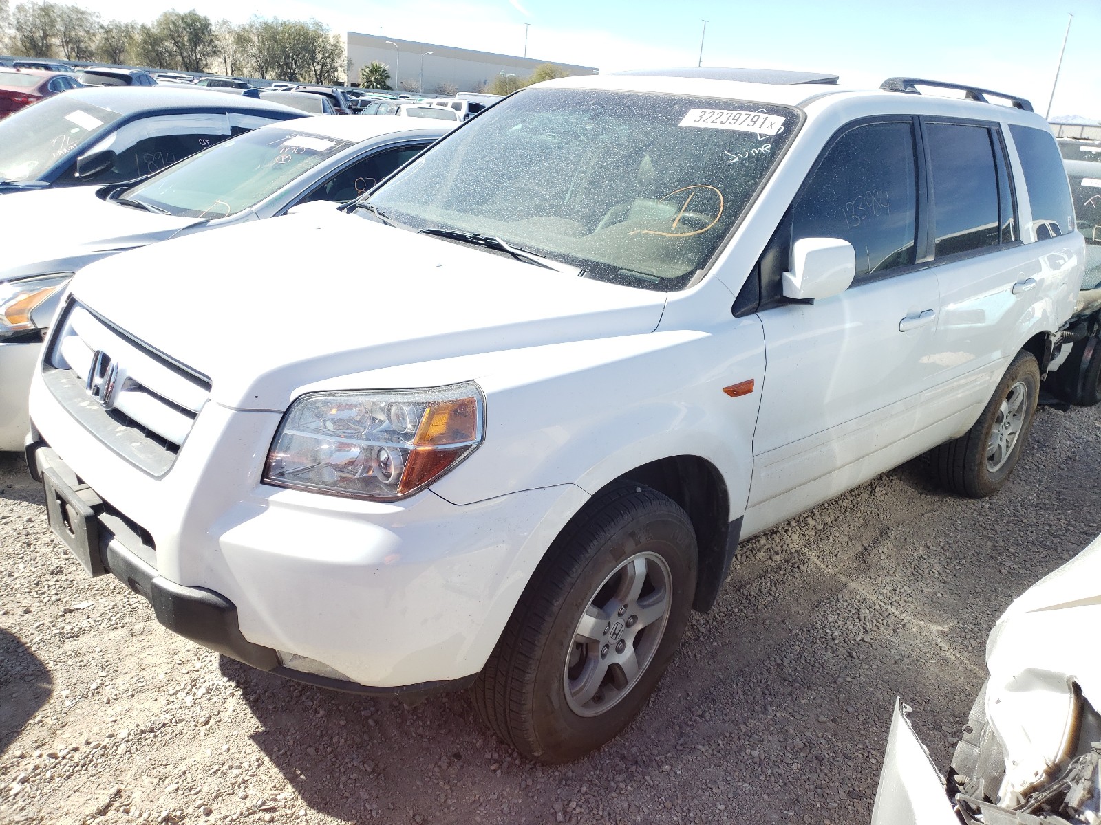 Photo 1 VIN: 5FNYF28518B010000 - HONDA PILOT EXL 