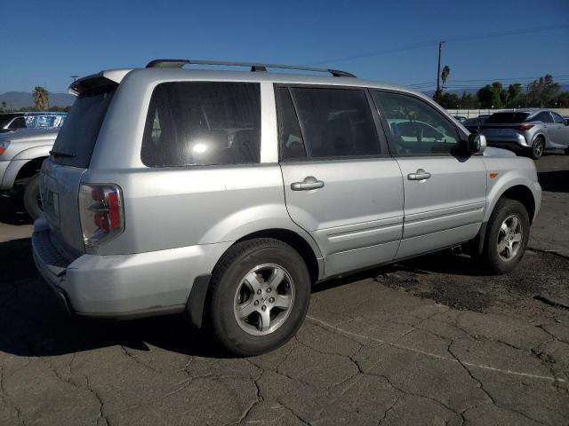 Photo 2 VIN: 5FNYF28526B009743 - HONDA PILOT 