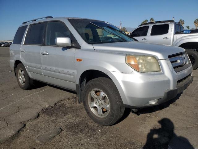 Photo 3 VIN: 5FNYF28526B009743 - HONDA PILOT 