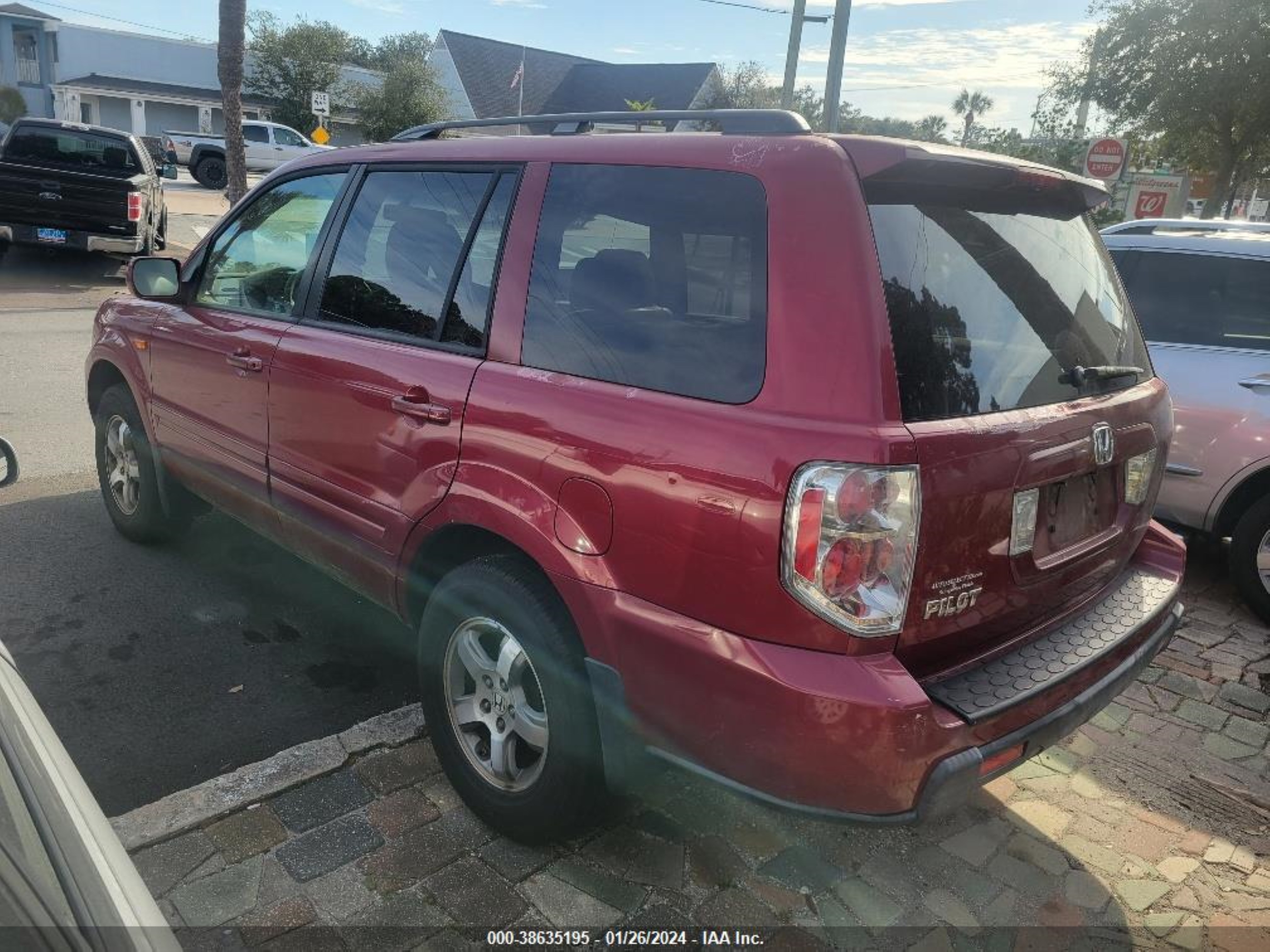 Photo 2 VIN: 5FNYF28536B030729 - HONDA PILOT 