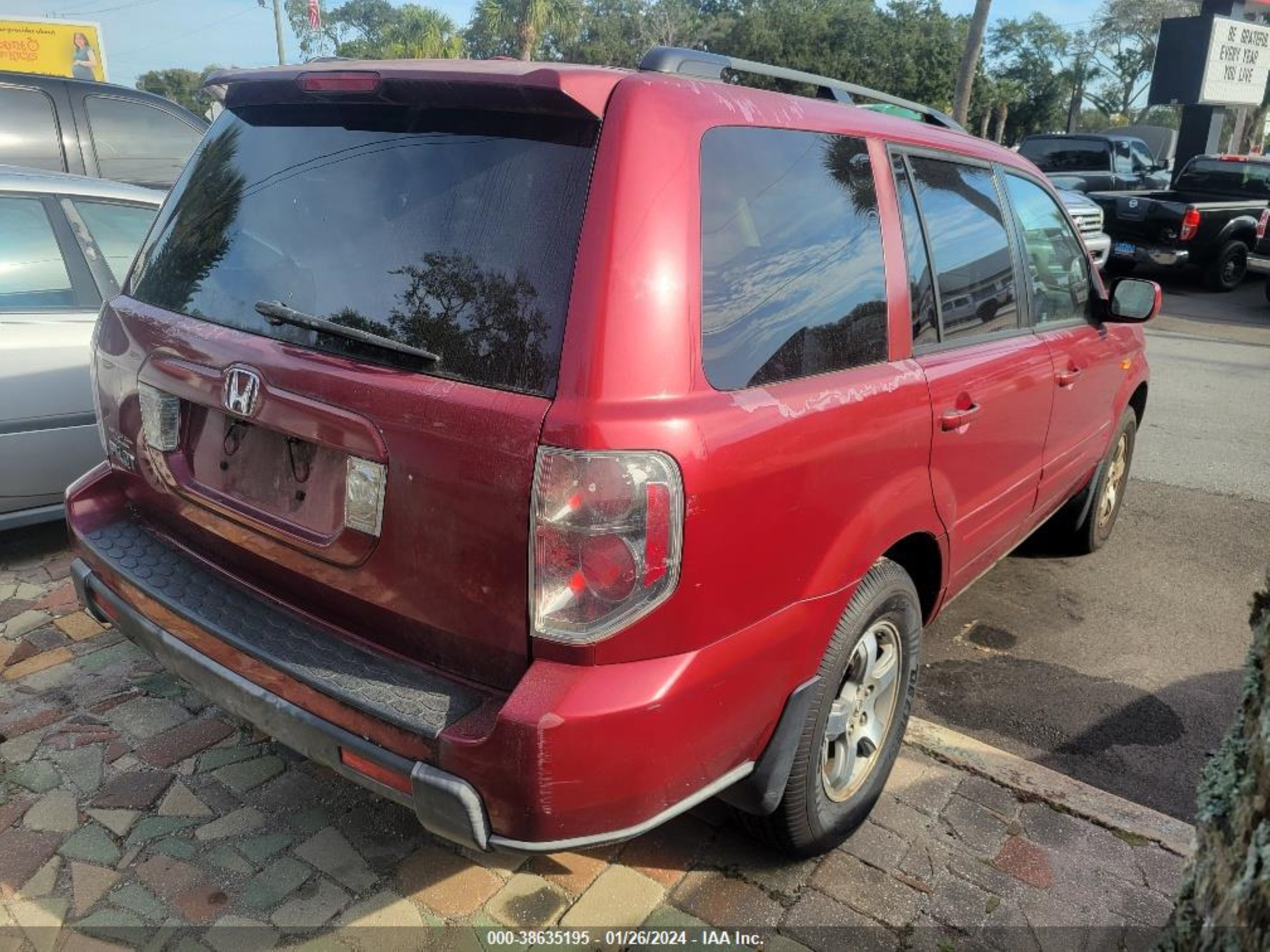 Photo 3 VIN: 5FNYF28536B030729 - HONDA PILOT 