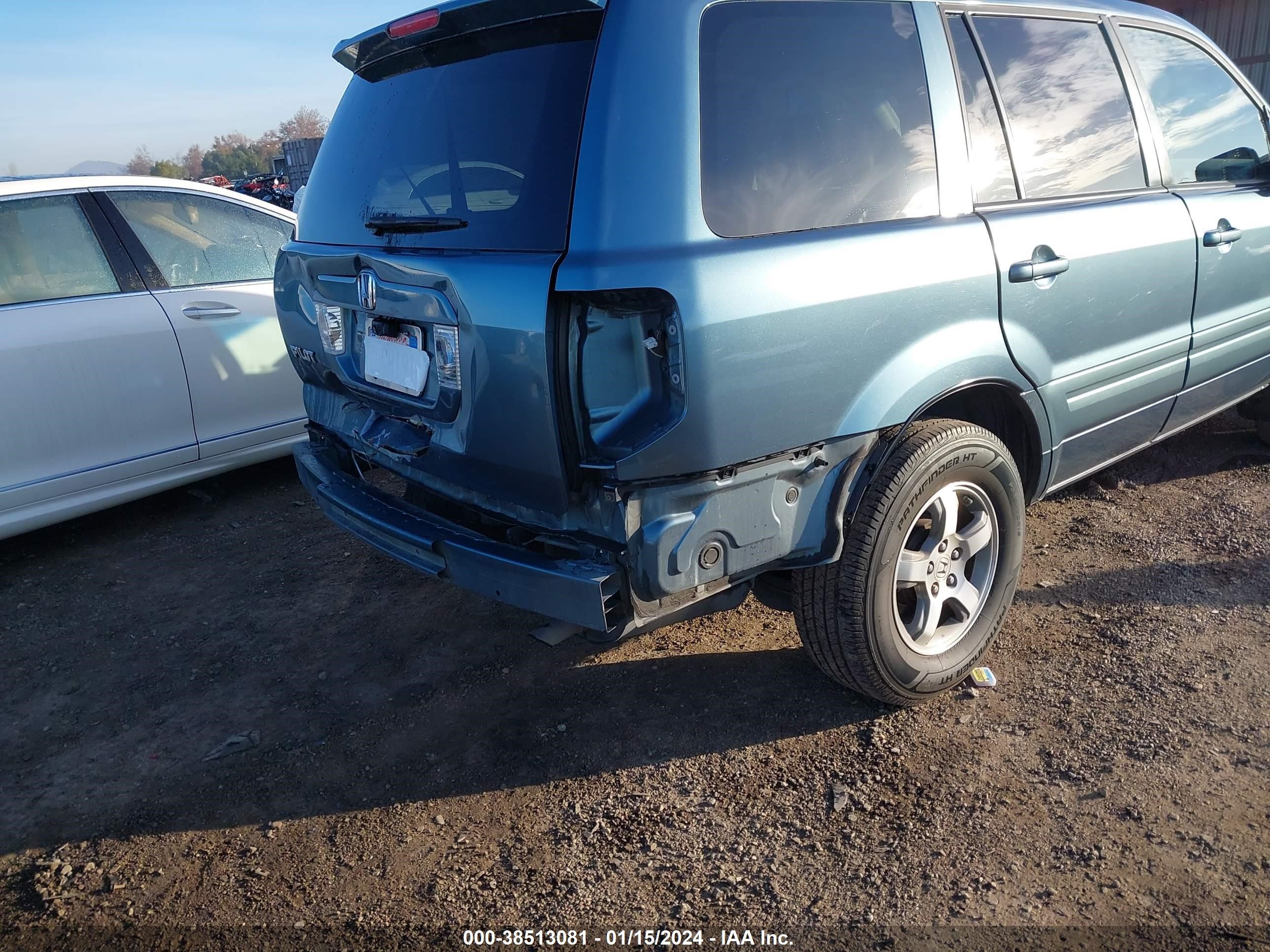 Photo 5 VIN: 5FNYF28537B006349 - HONDA PILOT 