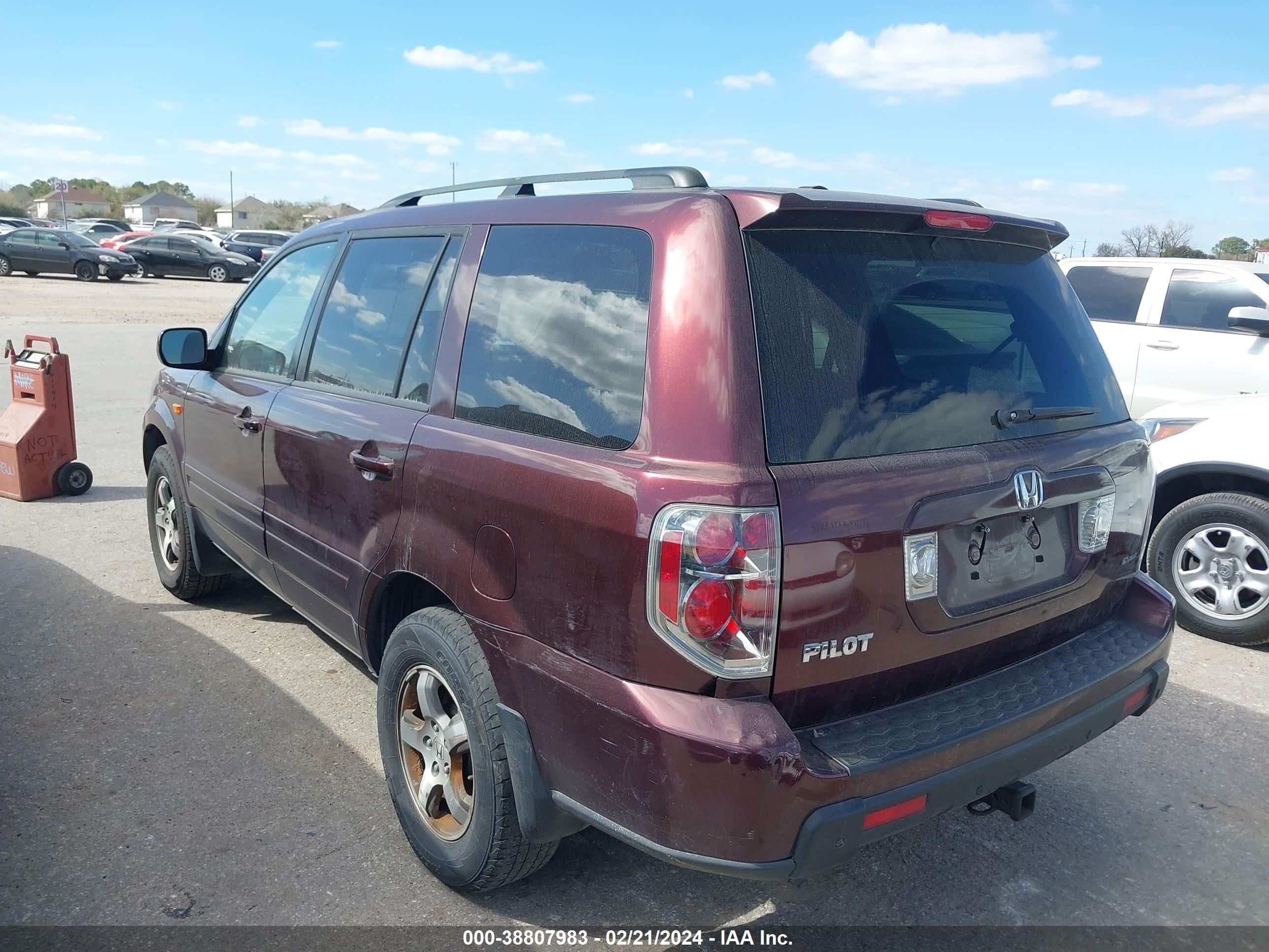 Photo 2 VIN: 5FNYF28538B005350 - HONDA PILOT 