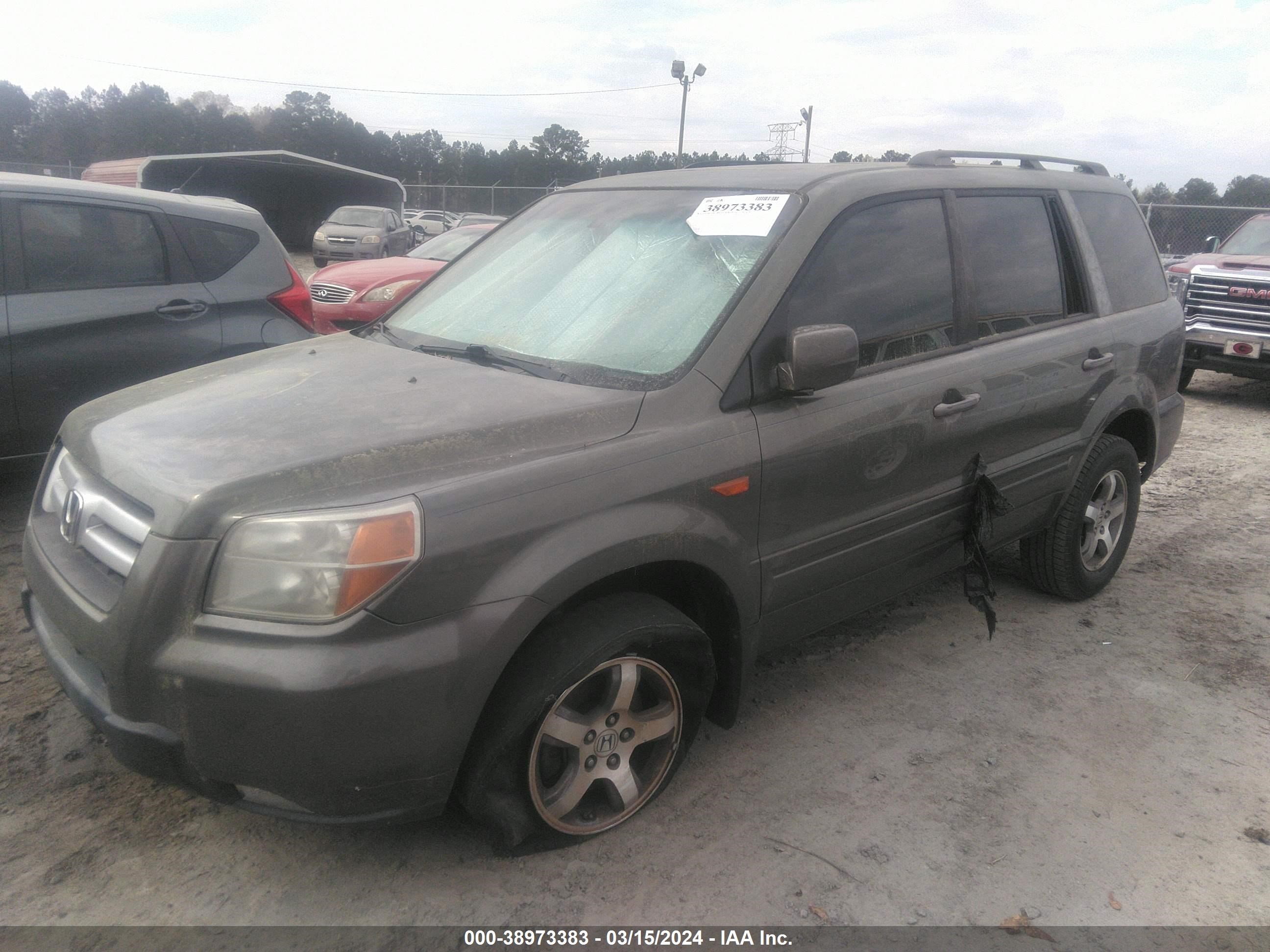 Photo 1 VIN: 5FNYF28557B032130 - HONDA PILOT 