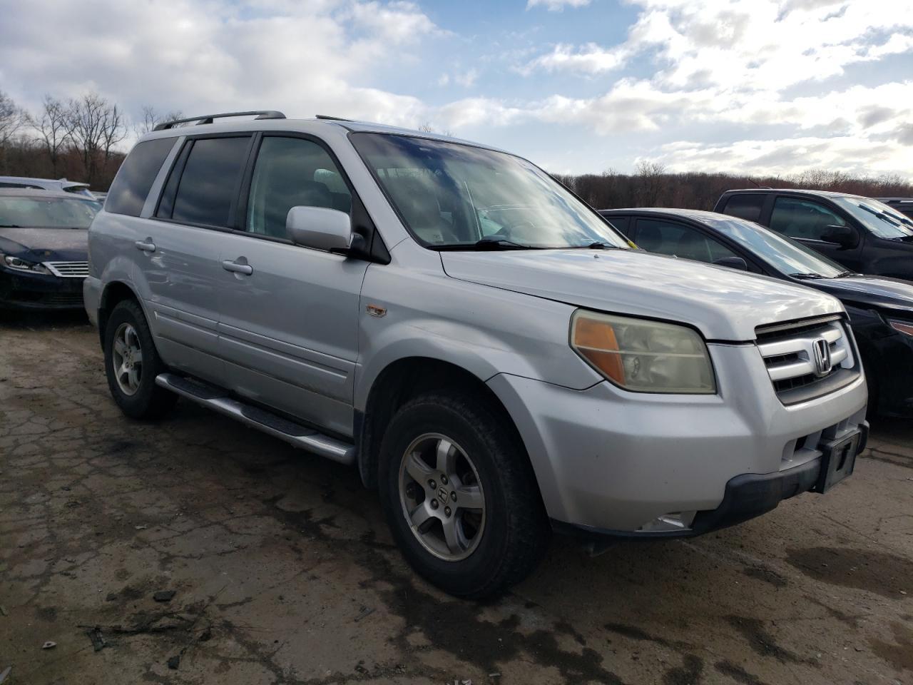 Photo 3 VIN: 5FNYF28566B021507 - HONDA PILOT 