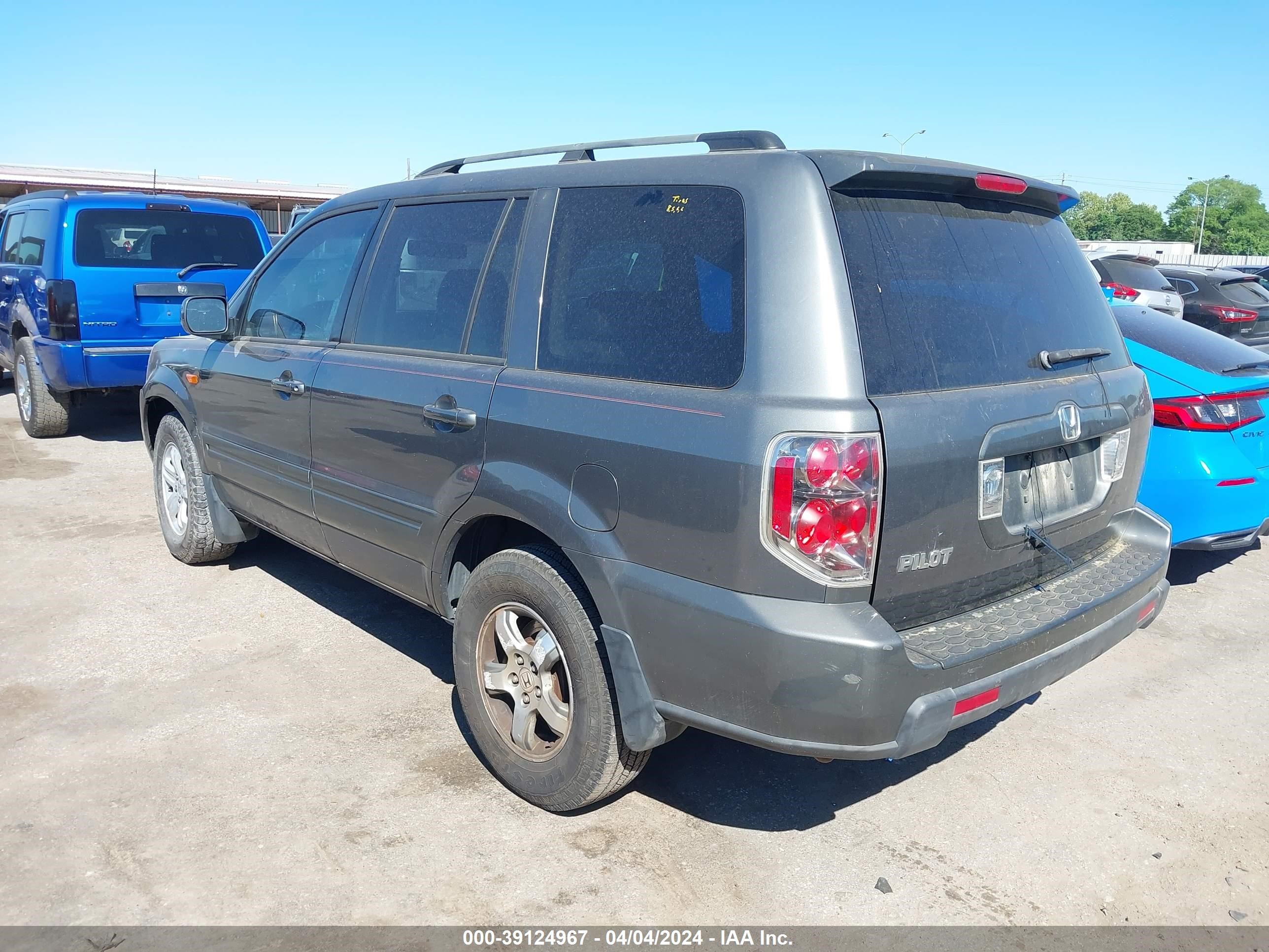 Photo 2 VIN: 5FNYF28577B007410 - HONDA PILOT 