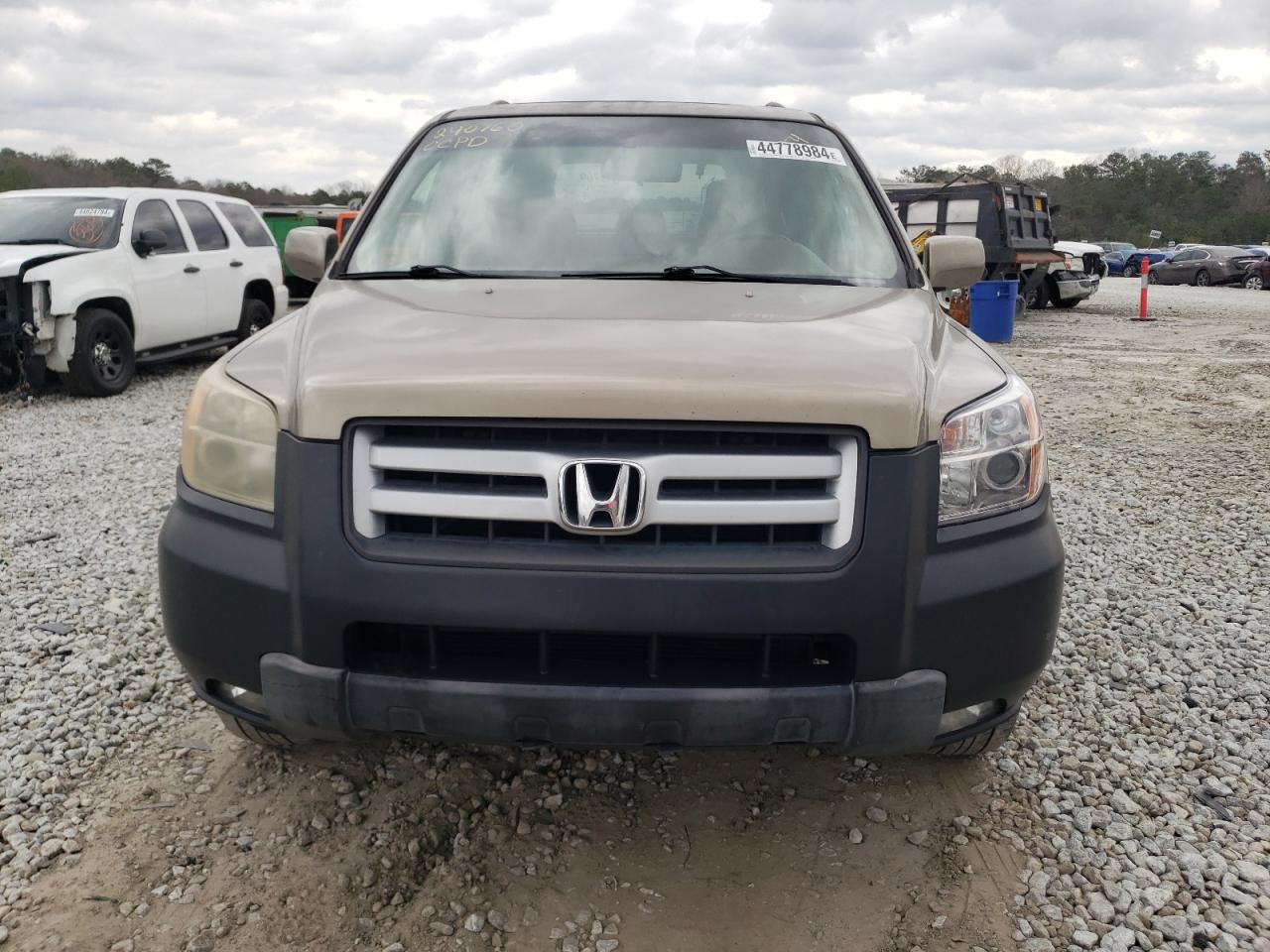 Photo 4 VIN: 5FNYF28578B003763 - HONDA PILOT 