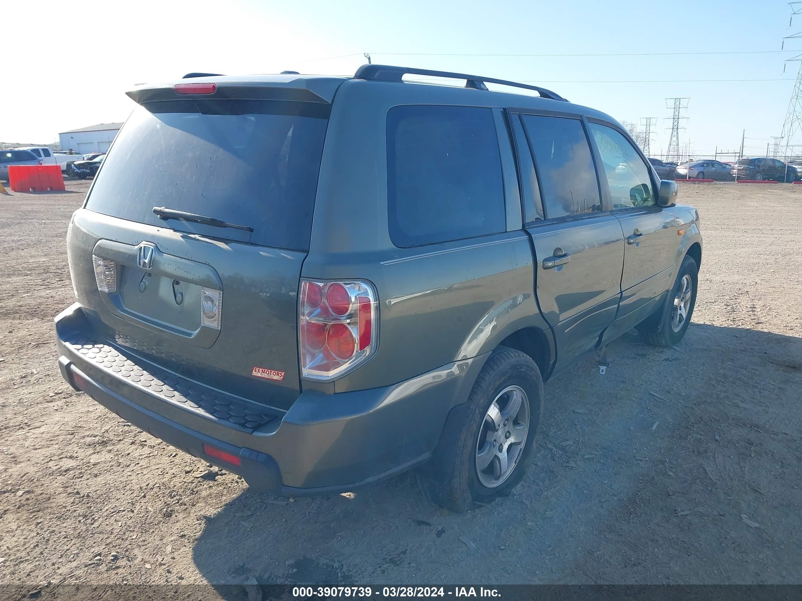 Photo 3 VIN: 5FNYF28588B010415 - HONDA PILOT 