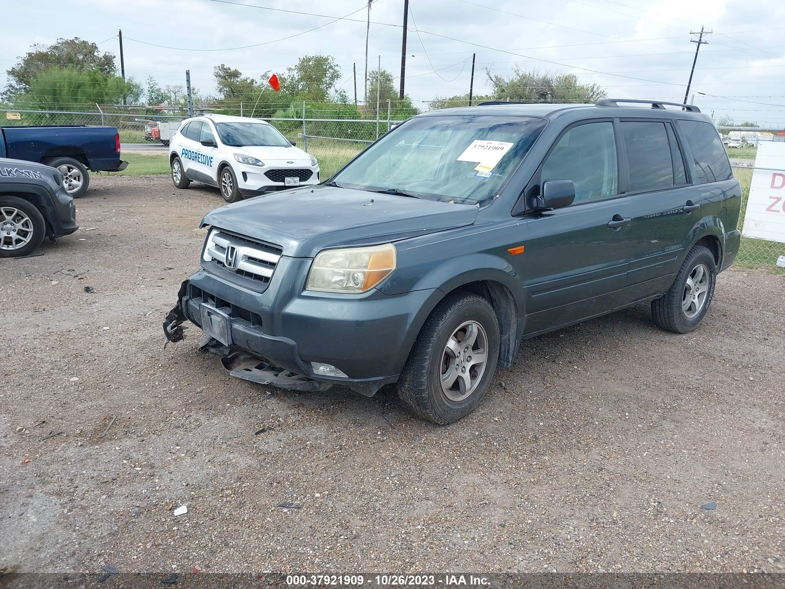 Photo 1 VIN: 5FNYF28596B015877 - HONDA PILOT 