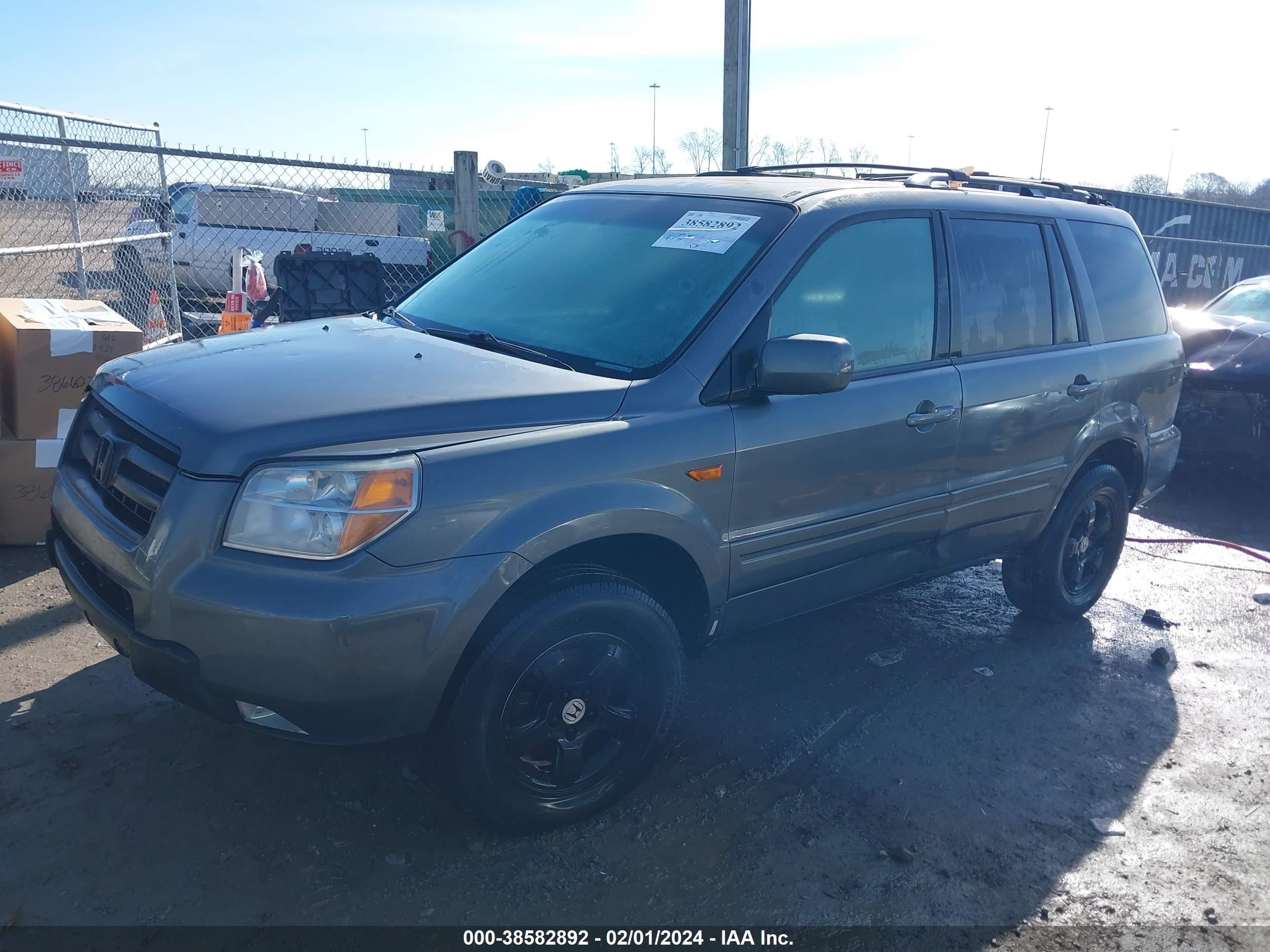 Photo 1 VIN: 5FNYF285X7B028476 - HONDA PILOT 