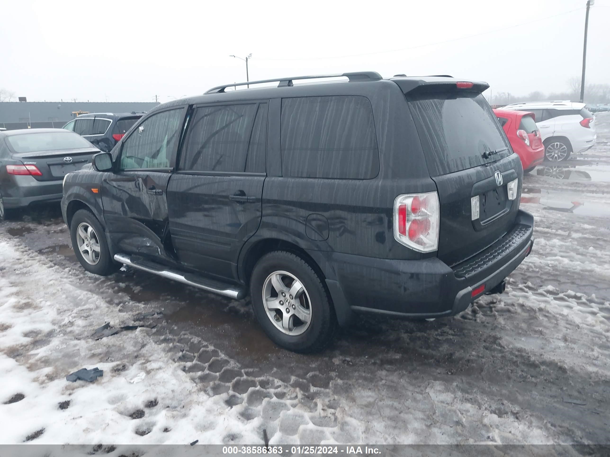 Photo 2 VIN: 5FNYF28666B010905 - HONDA PILOT 