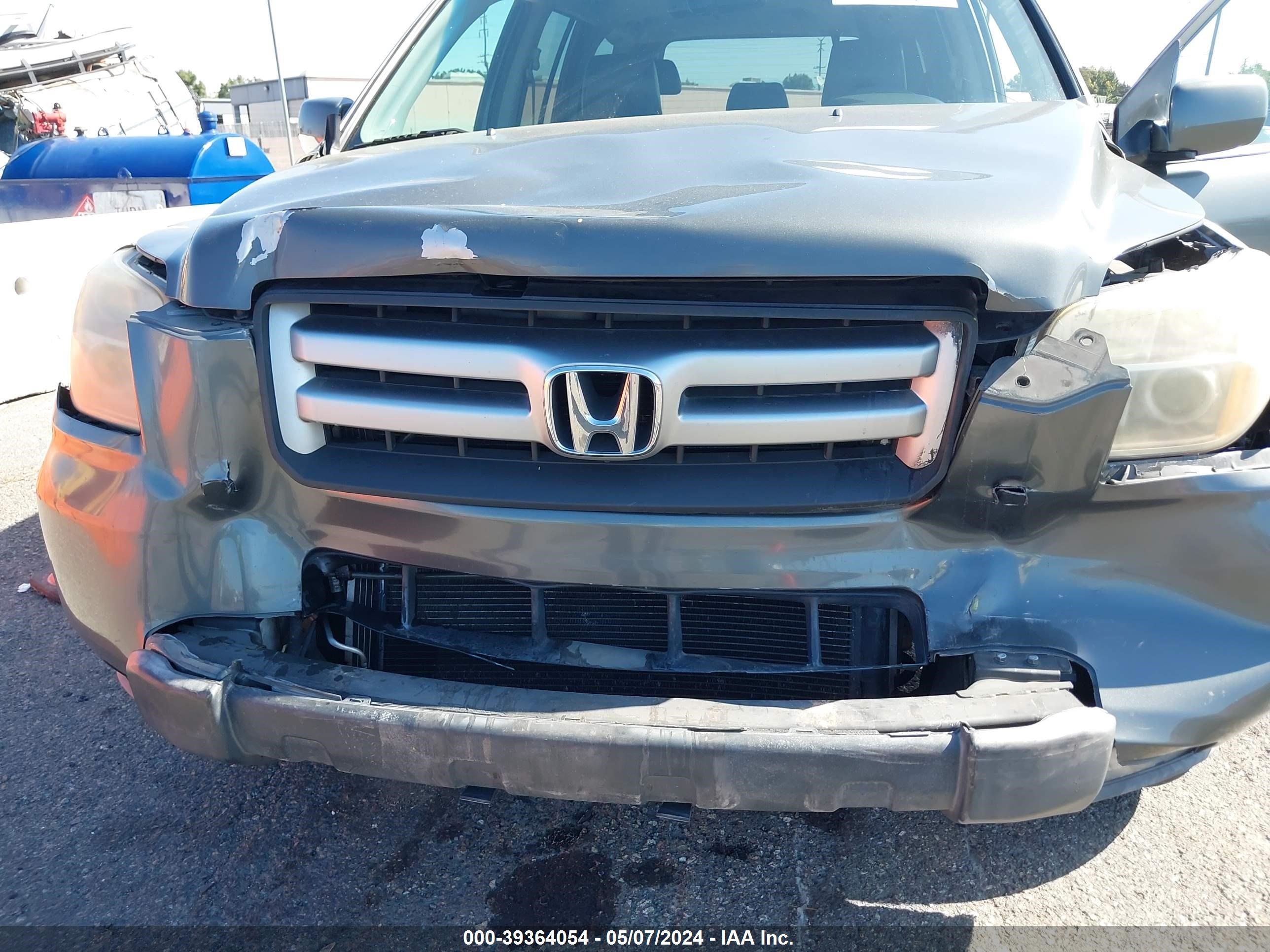 Photo 5 VIN: 5FNYF28667B024028 - HONDA PILOT 