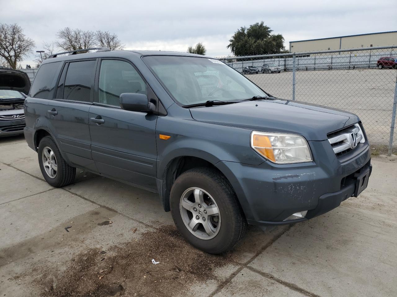 Photo 3 VIN: 5FNYF28686B010453 - HONDA PILOT 