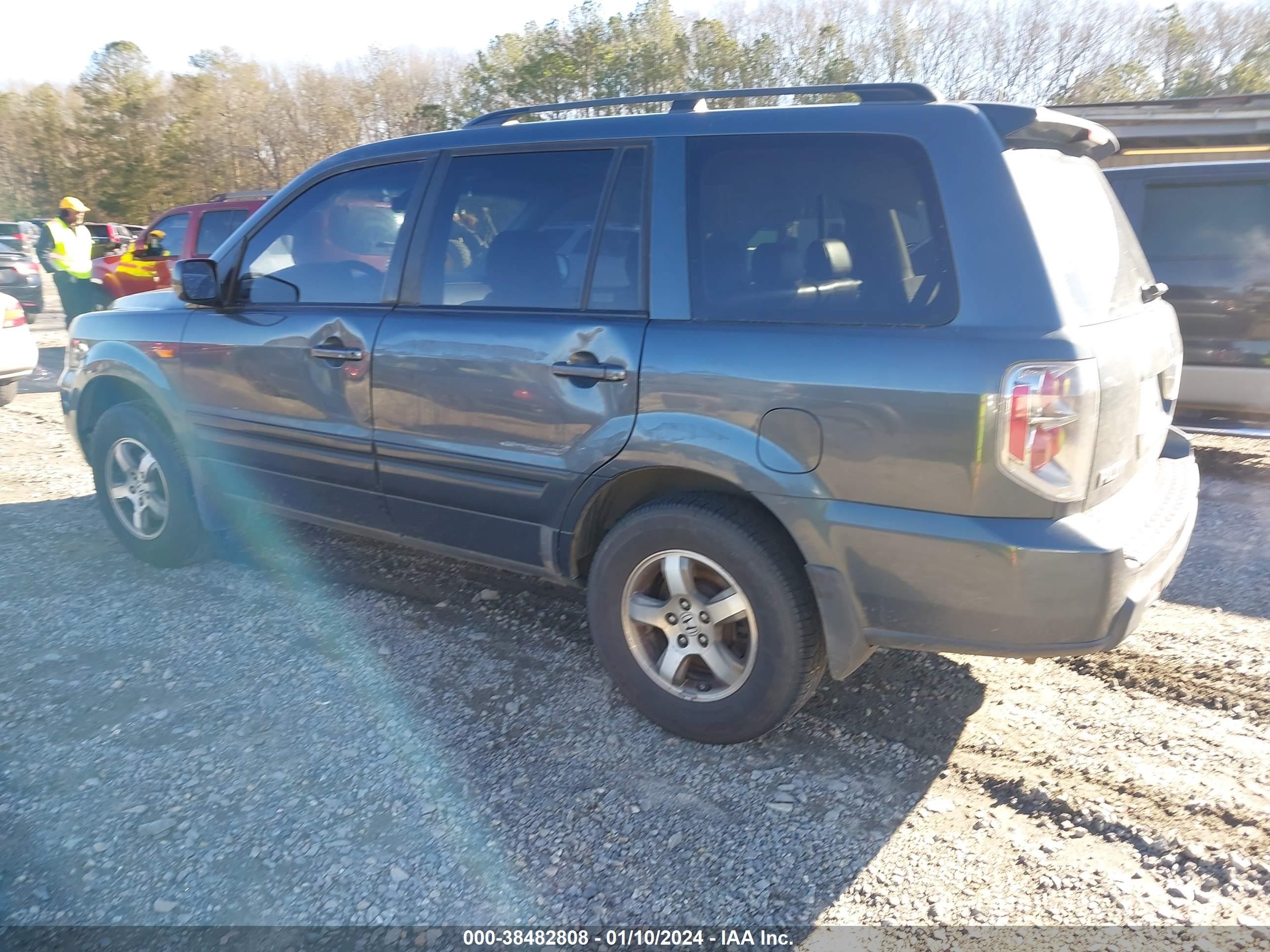 Photo 2 VIN: 5FNYF28686B045493 - HONDA PILOT 