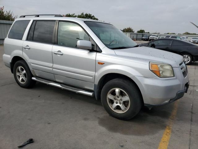 Photo 3 VIN: 5FNYF286X6B044216 - HONDA PILOT EX 