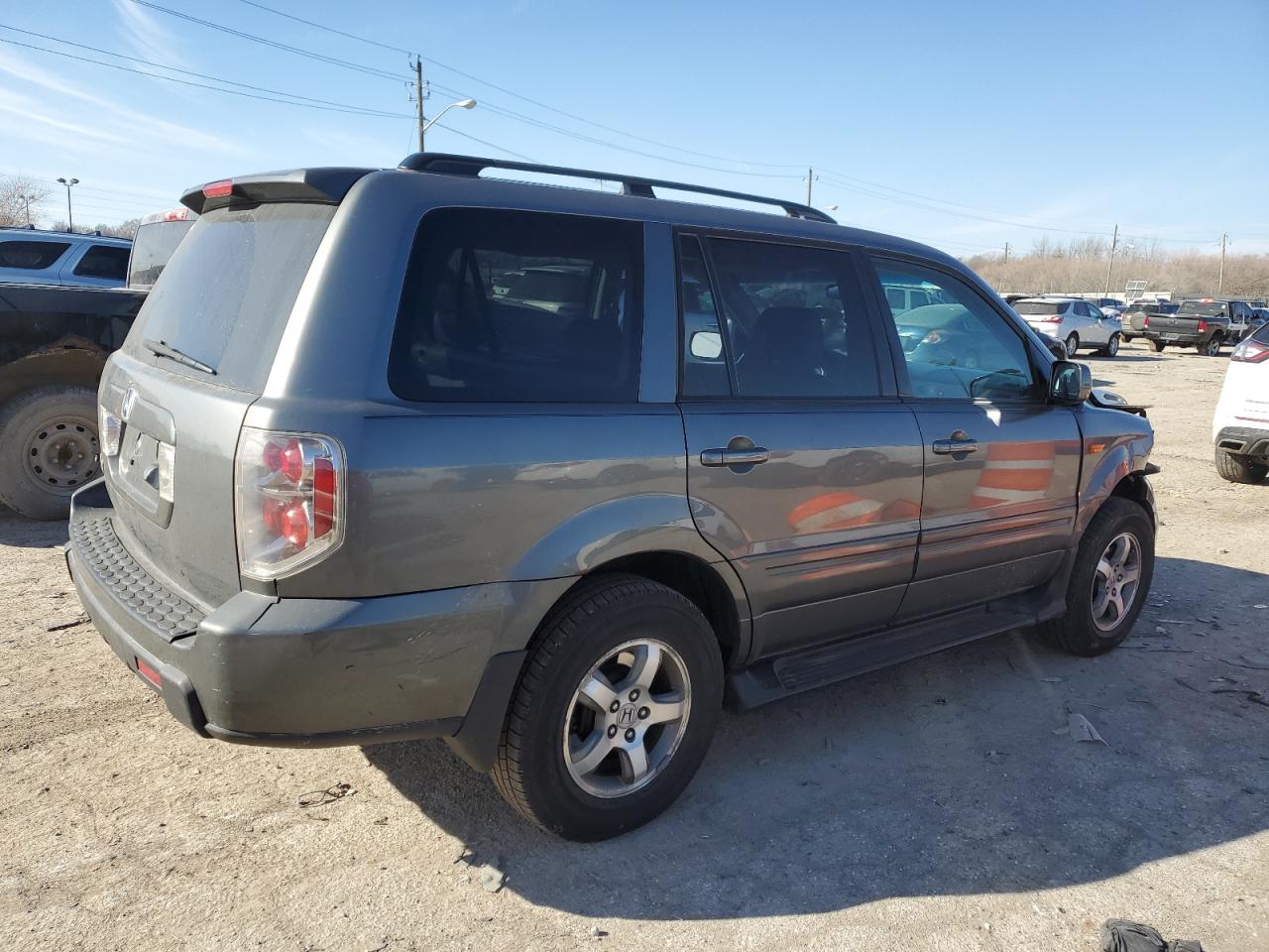 Photo 2 VIN: 5FNYF28727B005730 - HONDA PILOT 