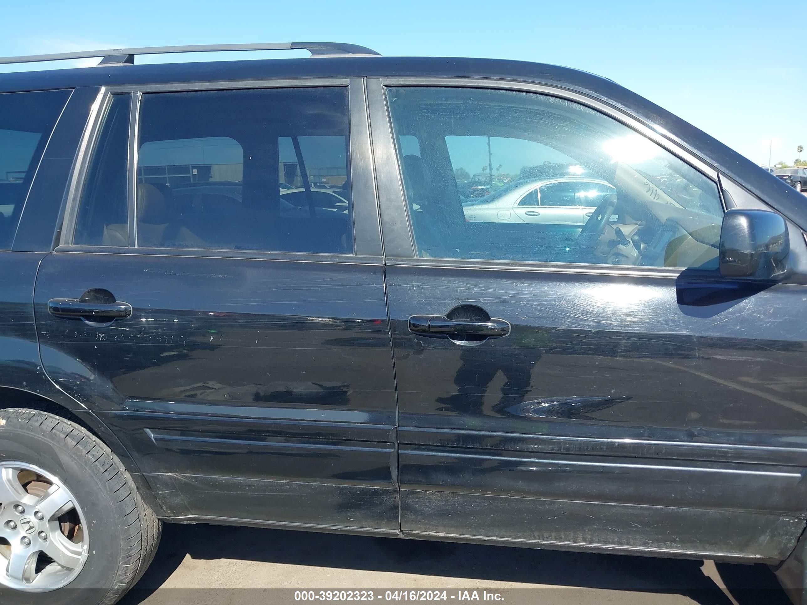 Photo 12 VIN: 5FNYF28727B007087 - HONDA PILOT 