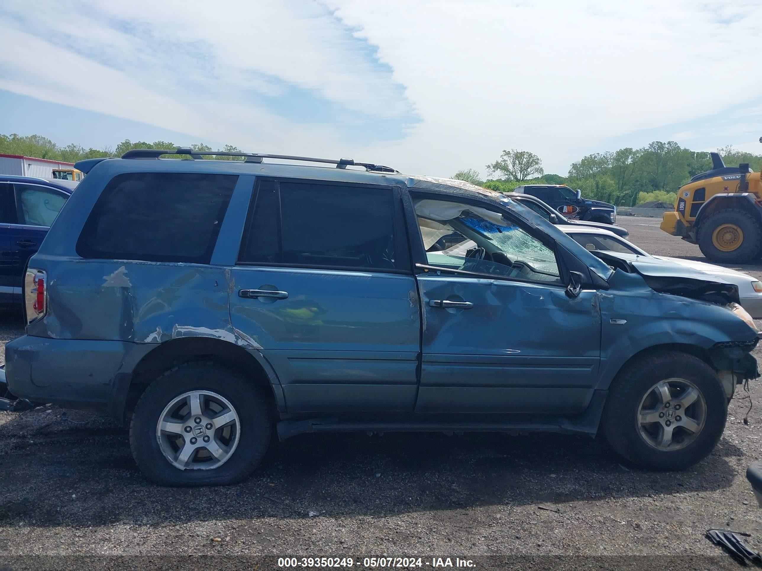 Photo 12 VIN: 5FNYF28757B000716 - HONDA PILOT 