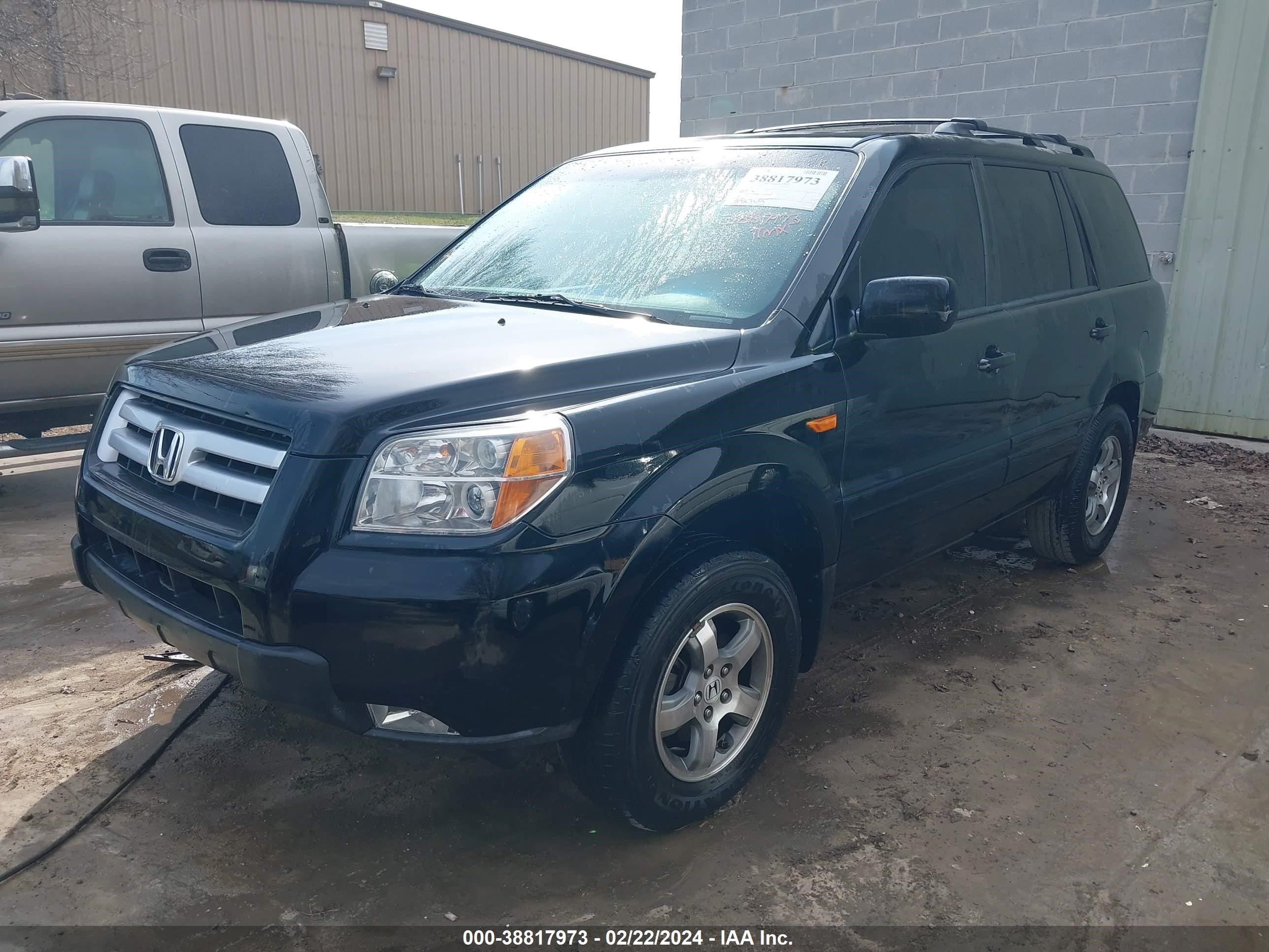 Photo 1 VIN: 5FNYF28757B046935 - HONDA PILOT 