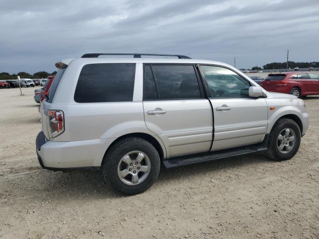 Photo 2 VIN: 5FNYF287X6B030101 - HONDA PILOT EX 