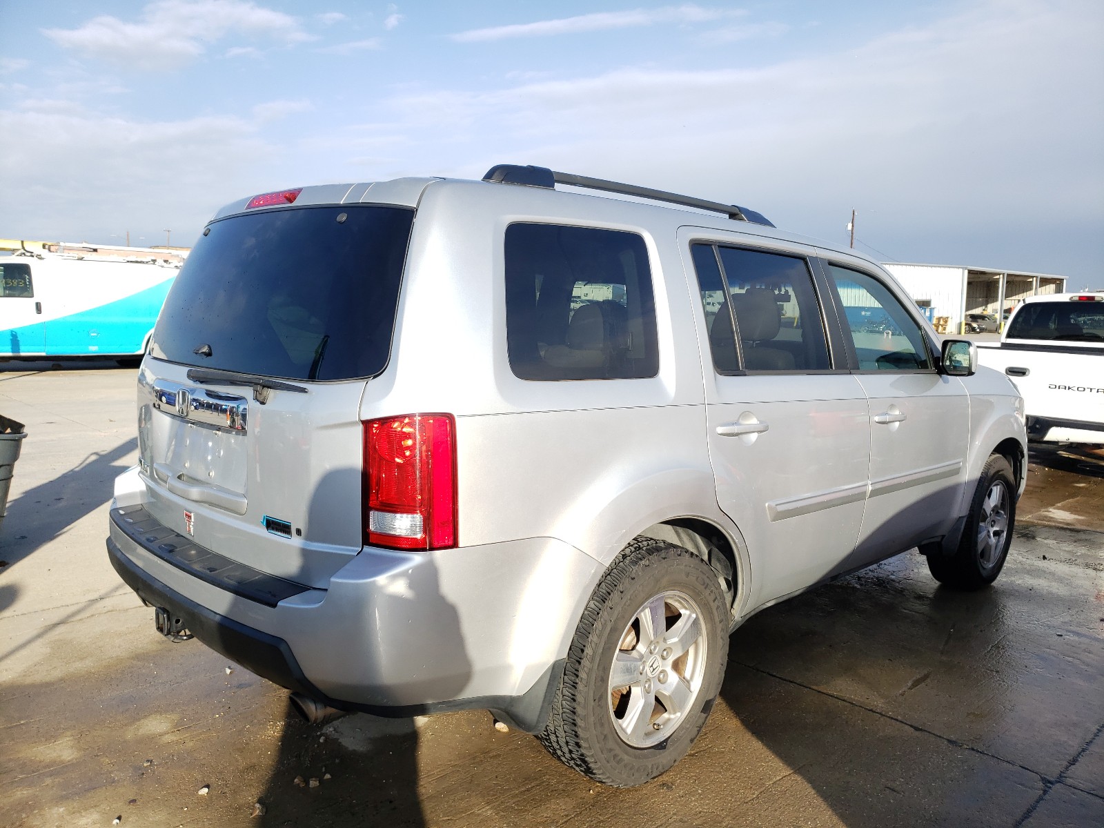 Photo 3 VIN: 5FNYF38489B018030 - HONDA PILOT EX 