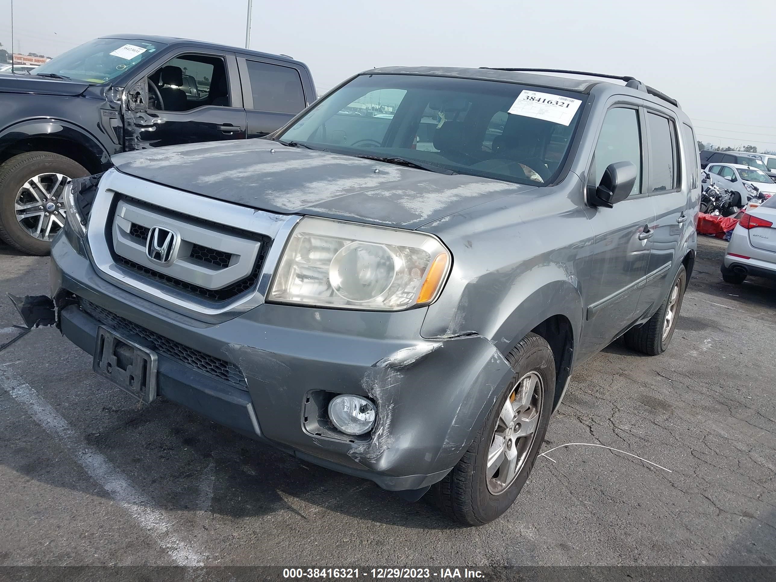 Photo 1 VIN: 5FNYF38519B018900 - HONDA PILOT 