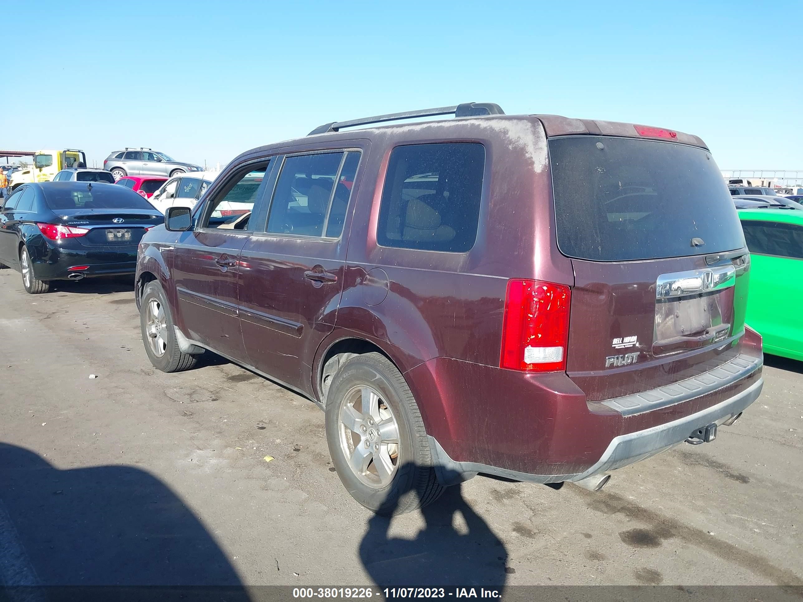 Photo 2 VIN: 5FNYF38589B011572 - HONDA PILOT 