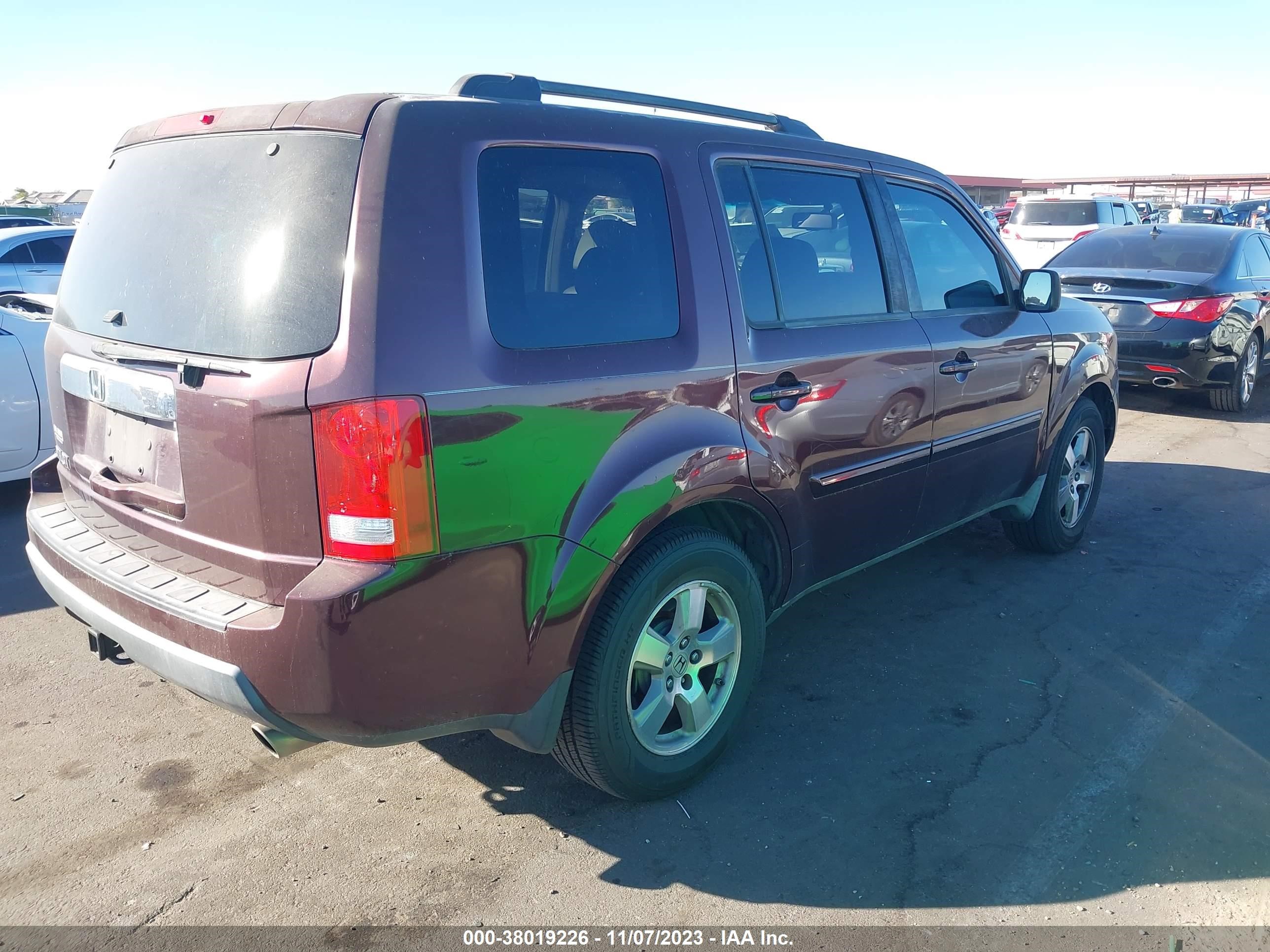 Photo 3 VIN: 5FNYF38589B011572 - HONDA PILOT 