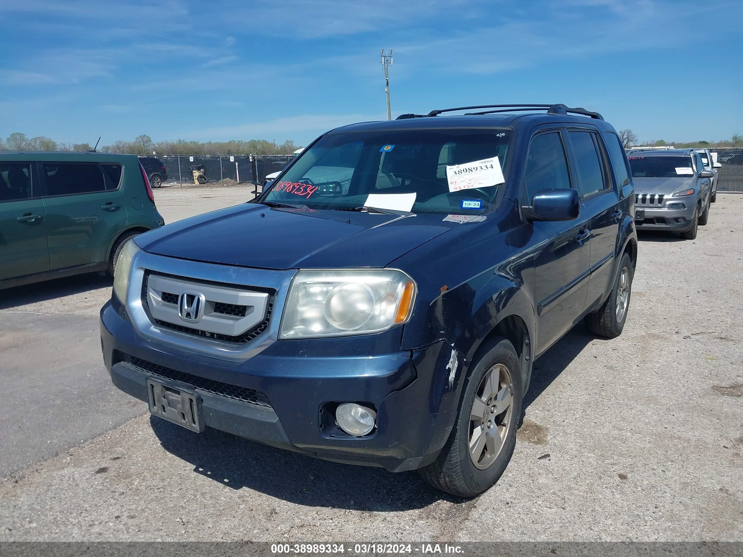 Photo 11 VIN: 5FNYF385X9B019382 - HONDA PILOT 