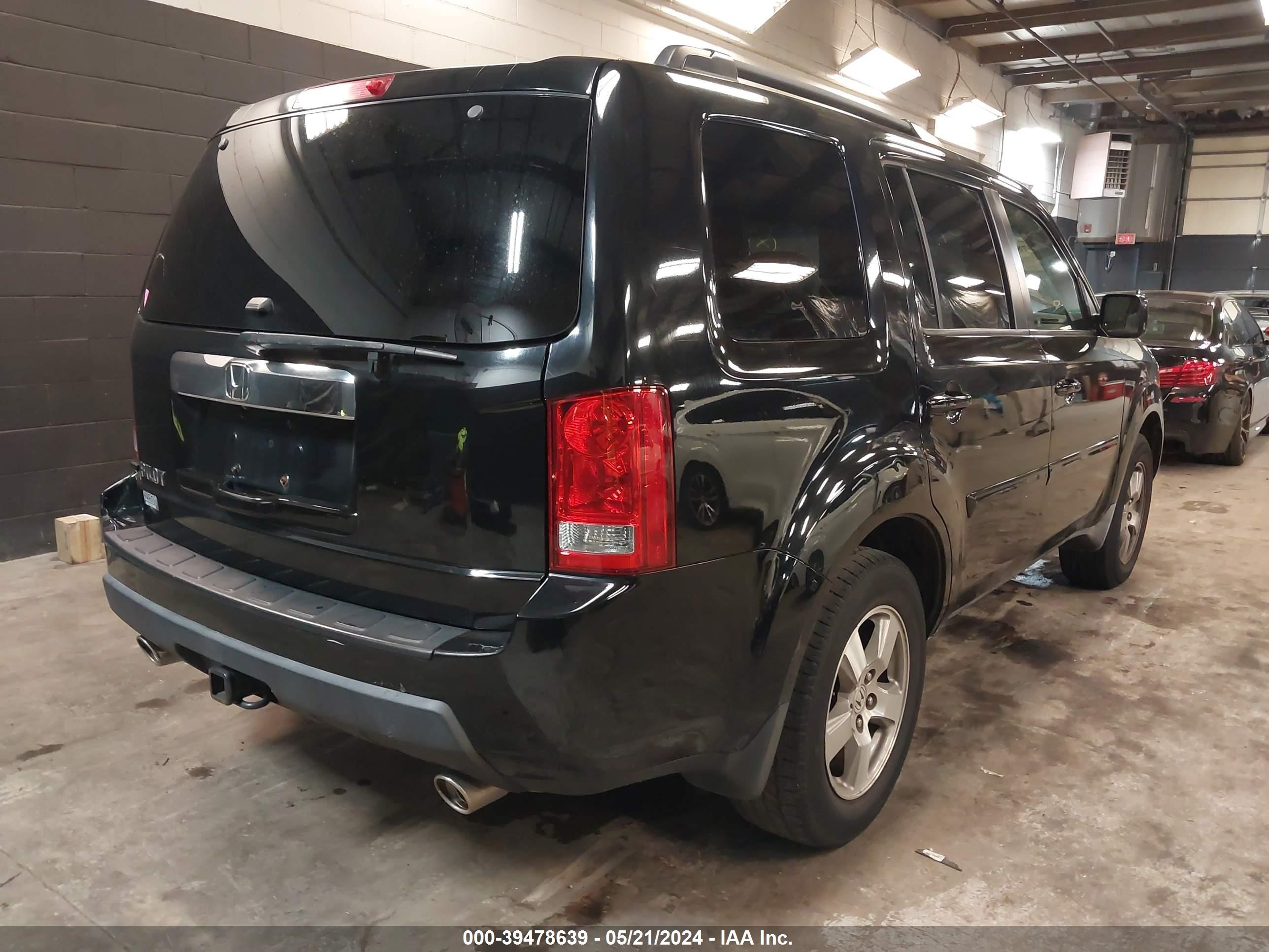 Photo 3 VIN: 5FNYF38659B010761 - HONDA PILOT 