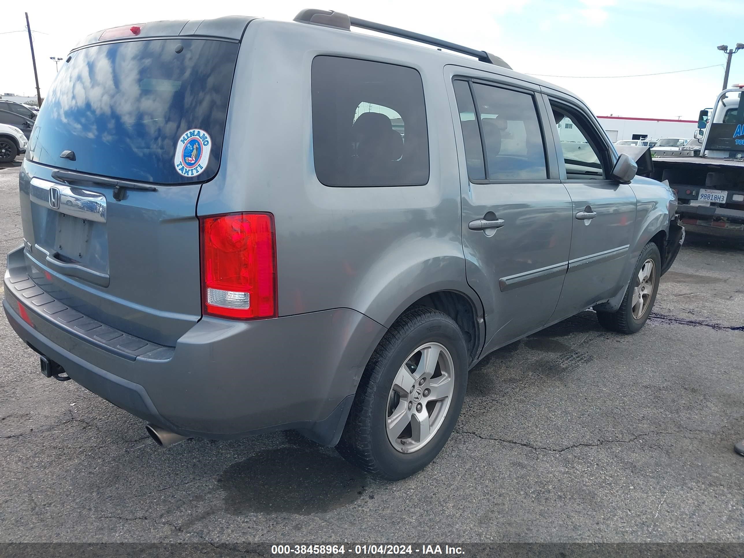 Photo 3 VIN: 5FNYF38679B024113 - HONDA PILOT 