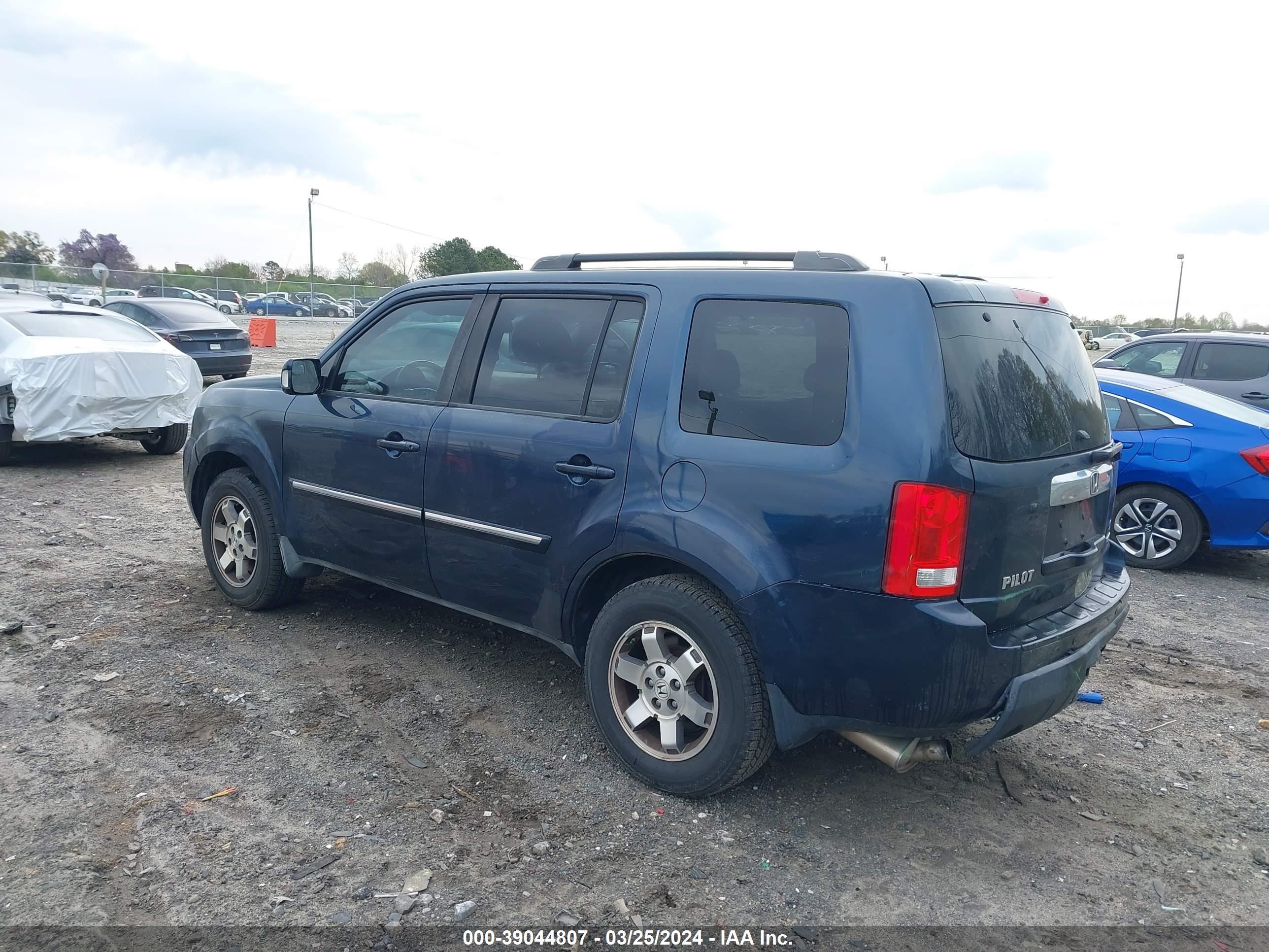 Photo 2 VIN: 5FNYF38839B026734 - HONDA PILOT 