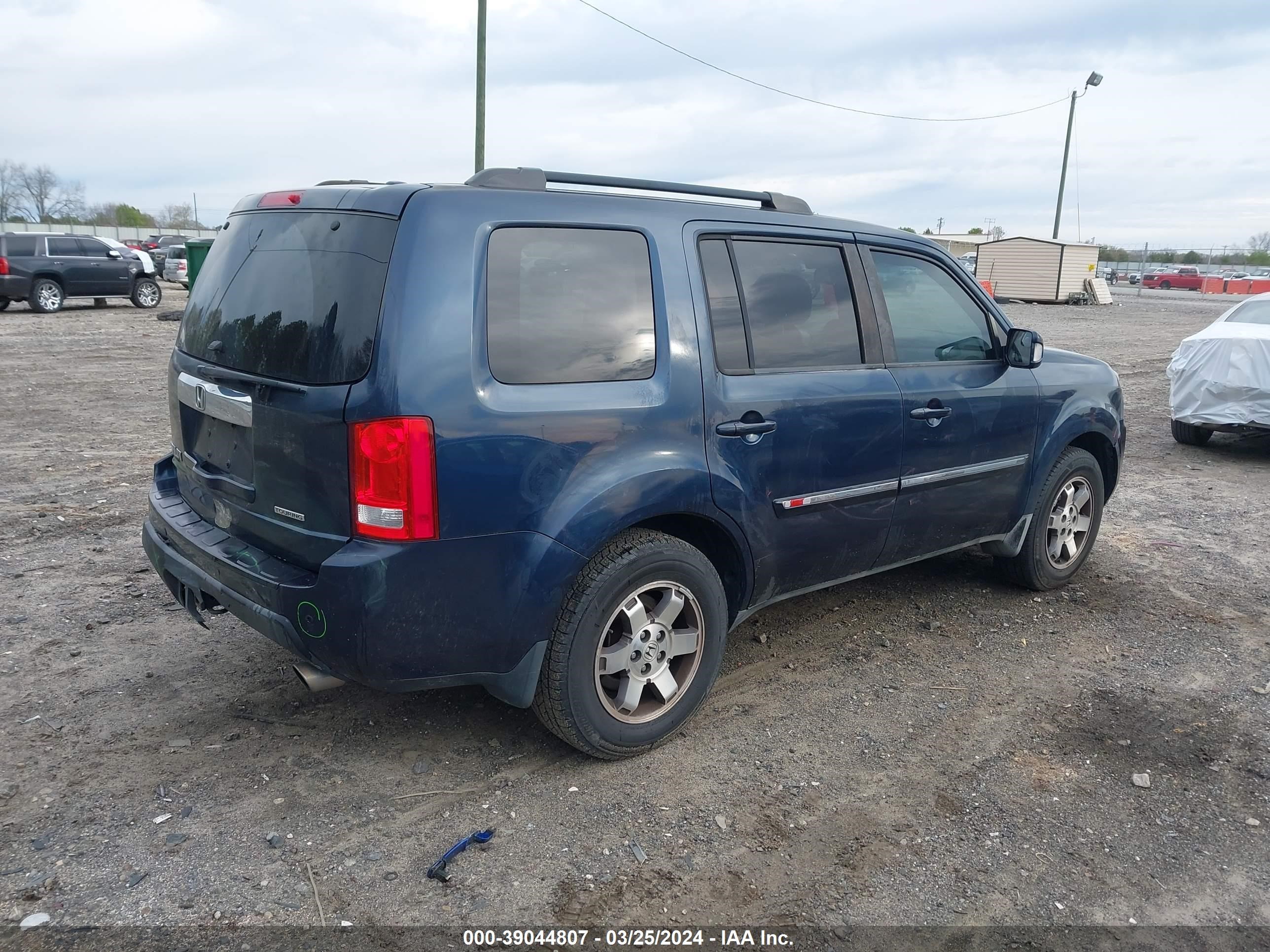 Photo 3 VIN: 5FNYF38839B026734 - HONDA PILOT 