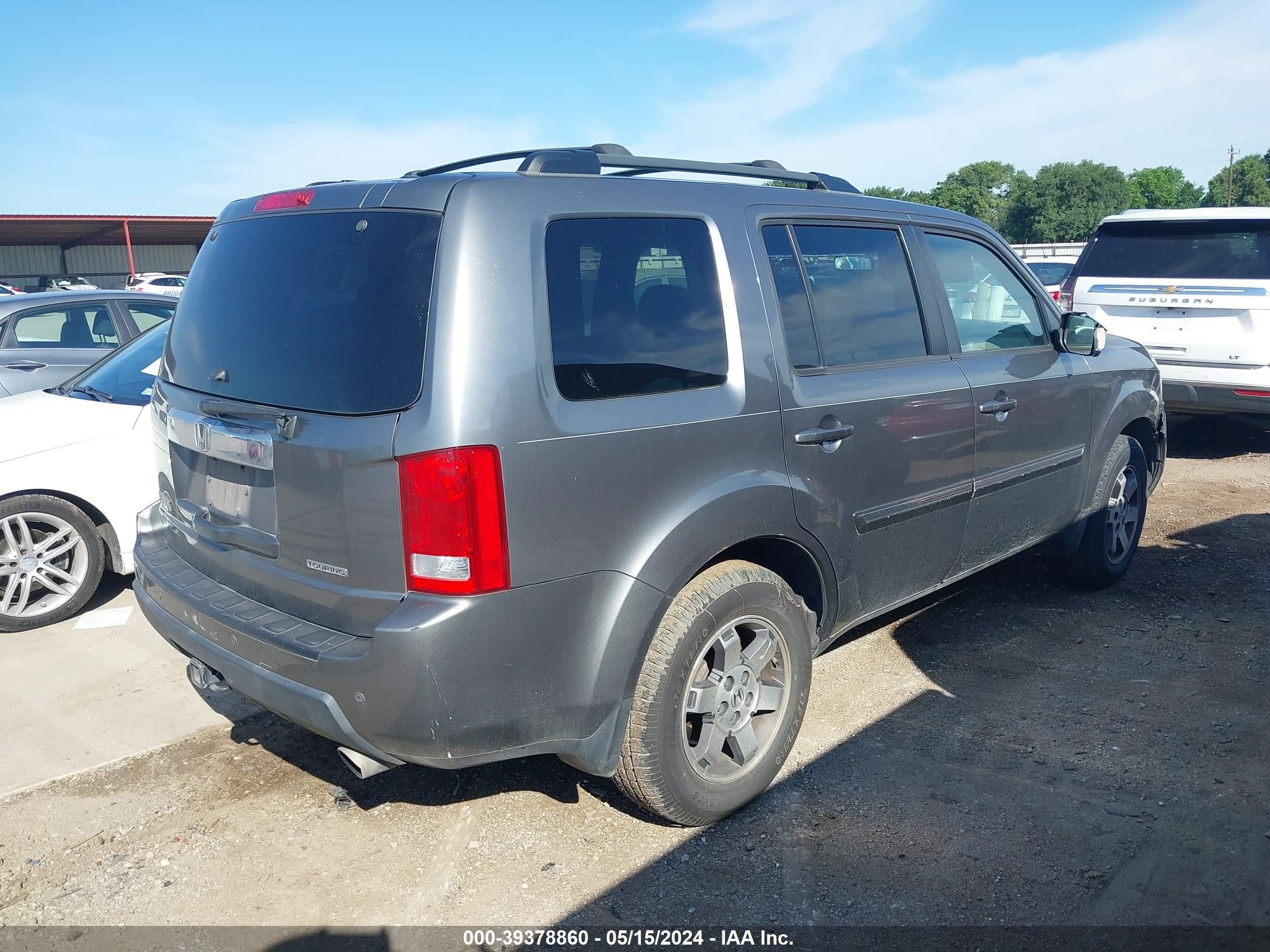 Photo 3 VIN: 5FNYF38859B003729 - HONDA PILOT 