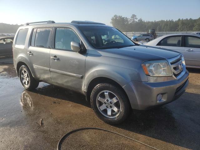 Photo 3 VIN: 5FNYF388X9B012023 - HONDA PILOT TOUR 