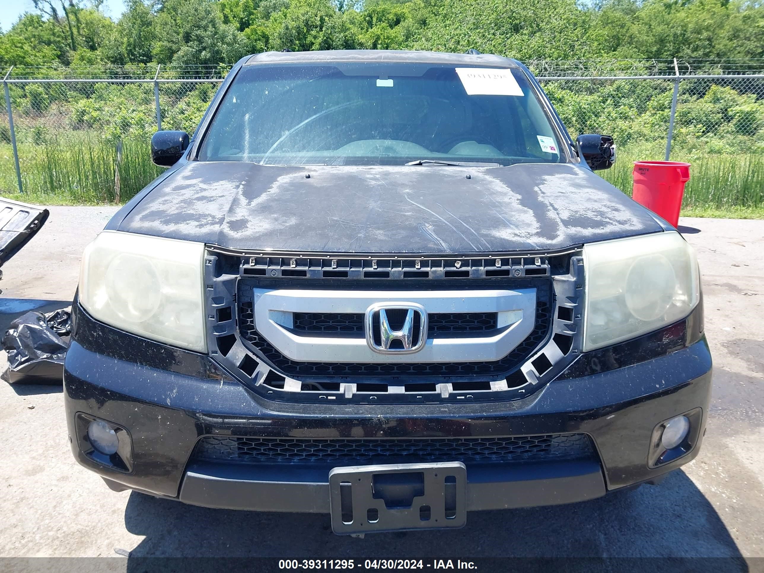 Photo 11 VIN: 5FNYF388X9B027587 - HONDA PILOT 